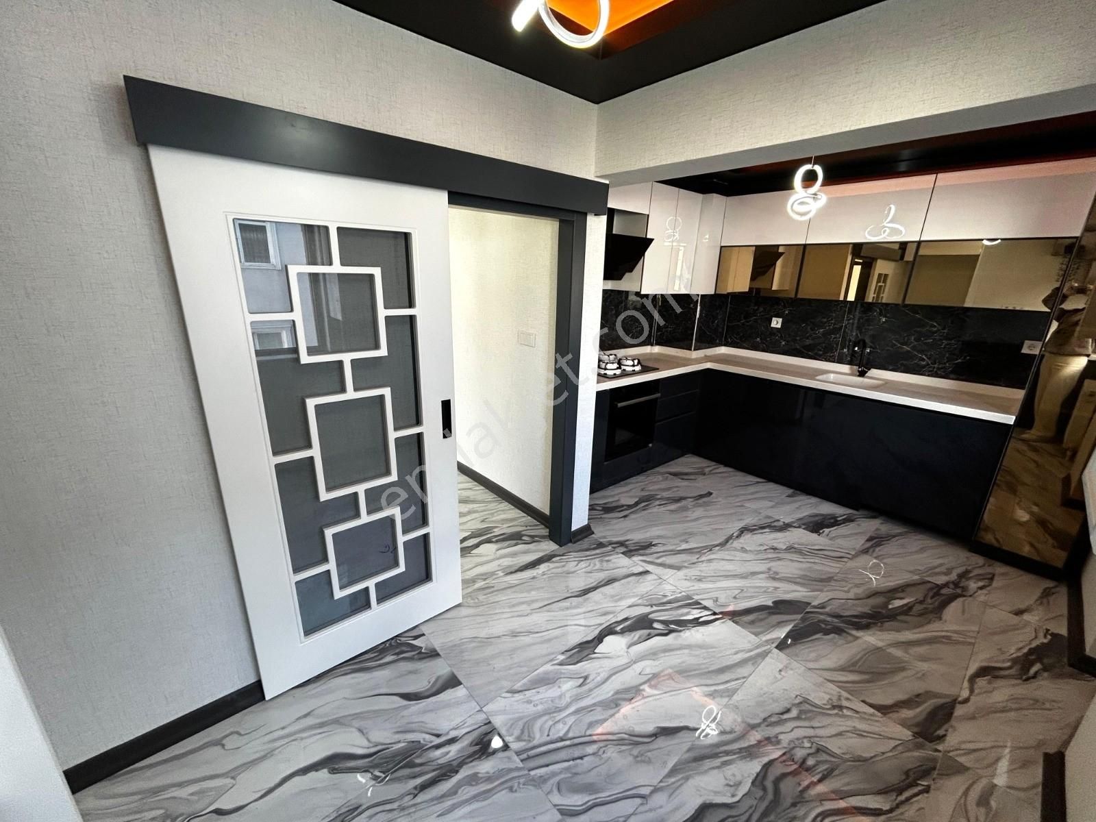 Akşemsettin Mah'de 4+1 Teraslı Full Yapılı Daire - Görsel 35