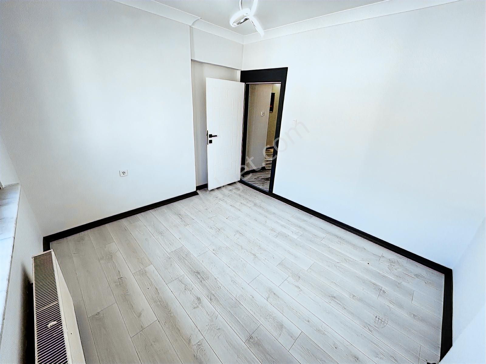 Akşemsettin Mah'de 4+1 Teraslı Full Yapılı Daire - Görsel 27