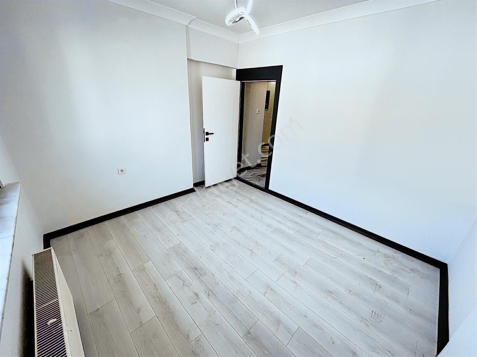 Akşemsettin Mah'de 4+1 Teraslı Full Yapılı Daire - Görsel 23
