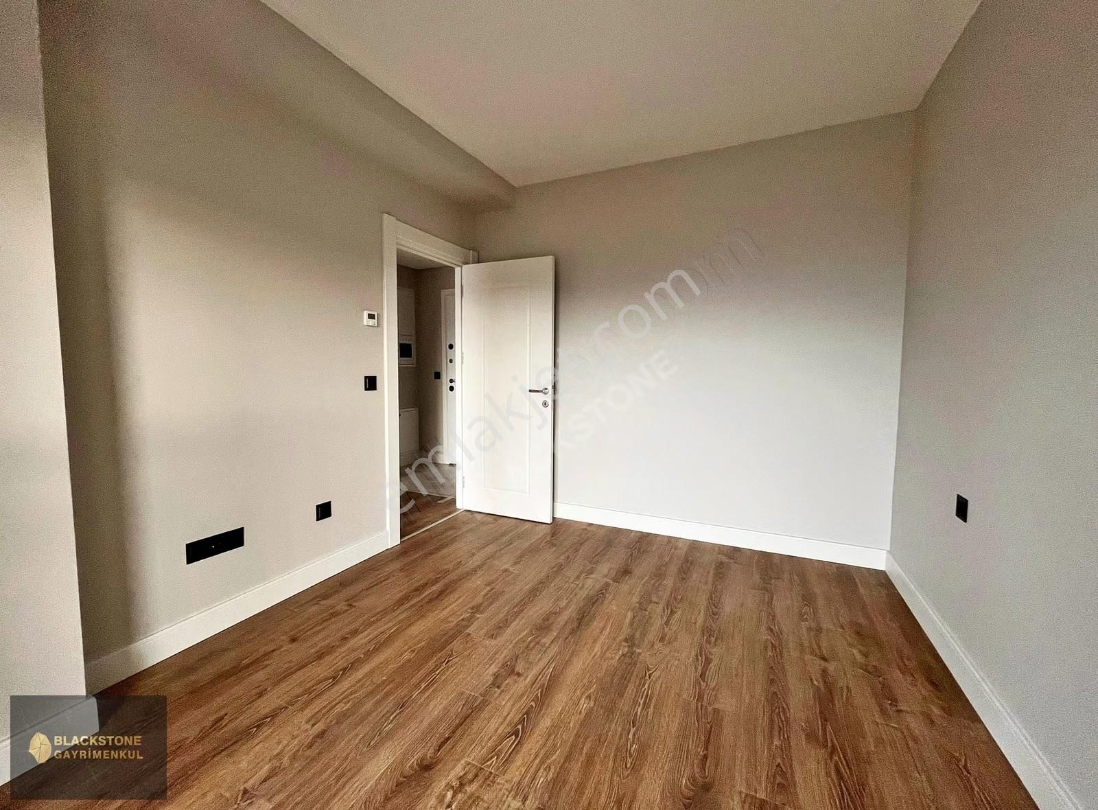 Üsküdar Yeni Çamlıca Konutları 1+1 Kiralık Manzaralı Daire - Görsel 34