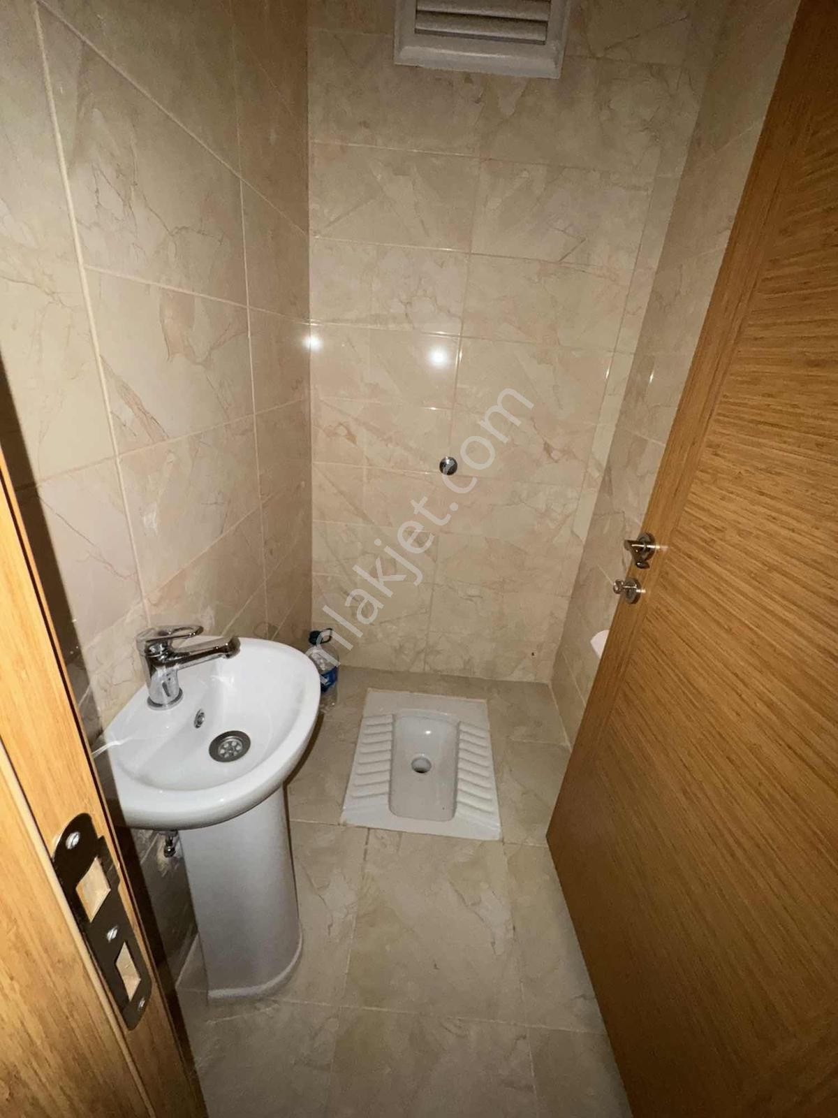 Yomra Kaşüstü Mh Merkezi Konum Satılık 3+1 - Görsel 14