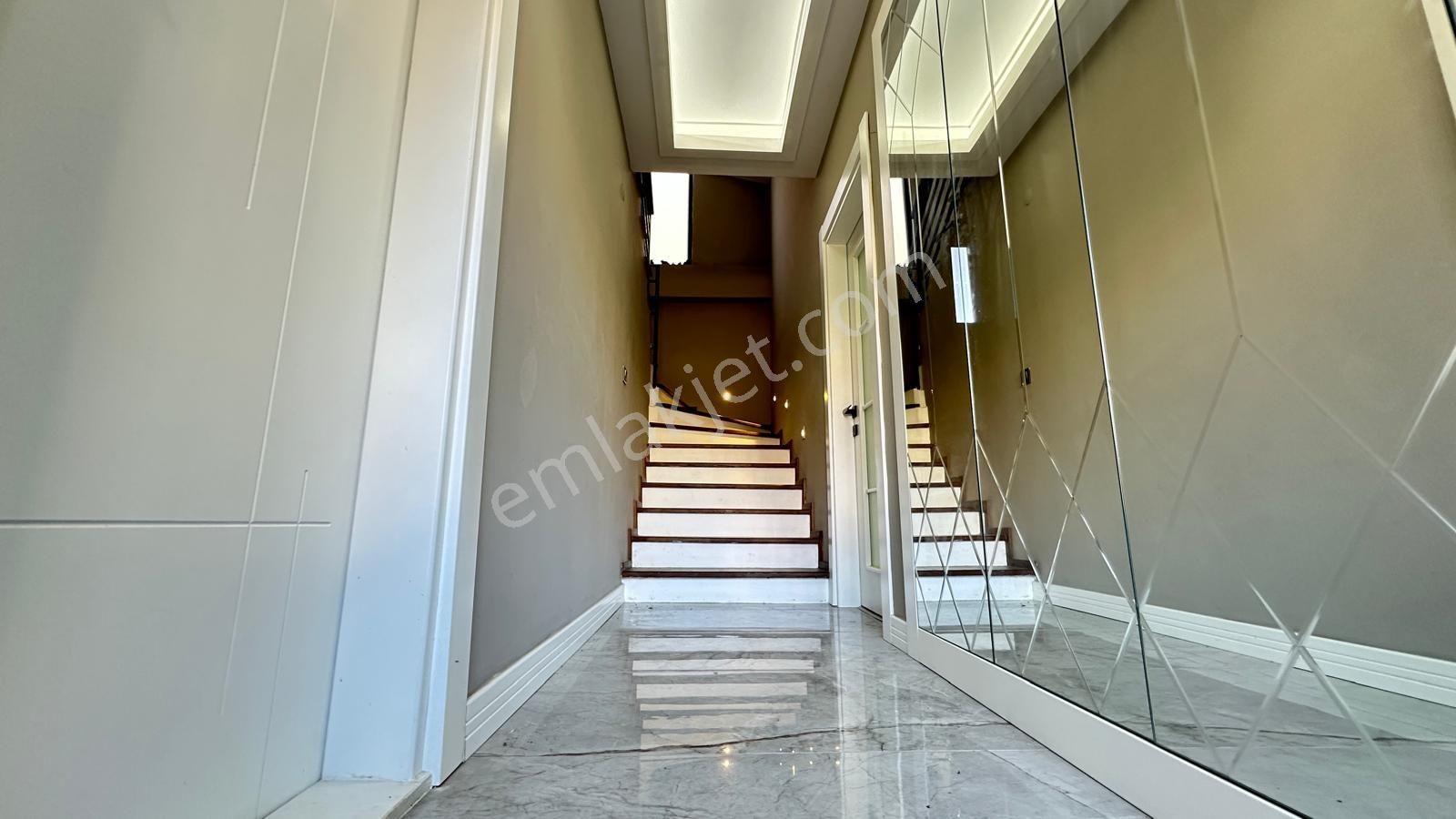 Cantan Emlaktan Akçay'da 2 Yaşında Müstakil Tadında Fırsat Vill