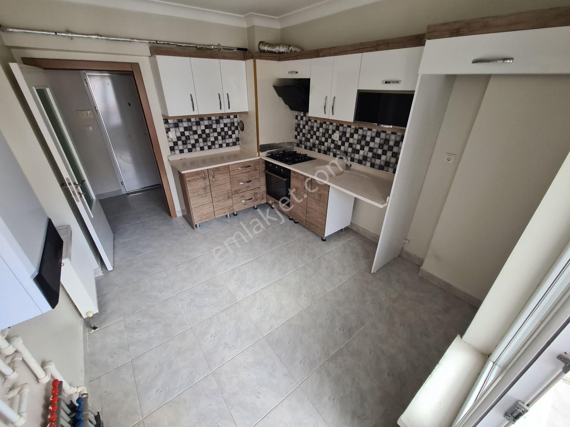 Sancaktepe İ.ö.o. Arkasında Park Manzaralı A3.kat Kiralık 3+1 - Görsel 2