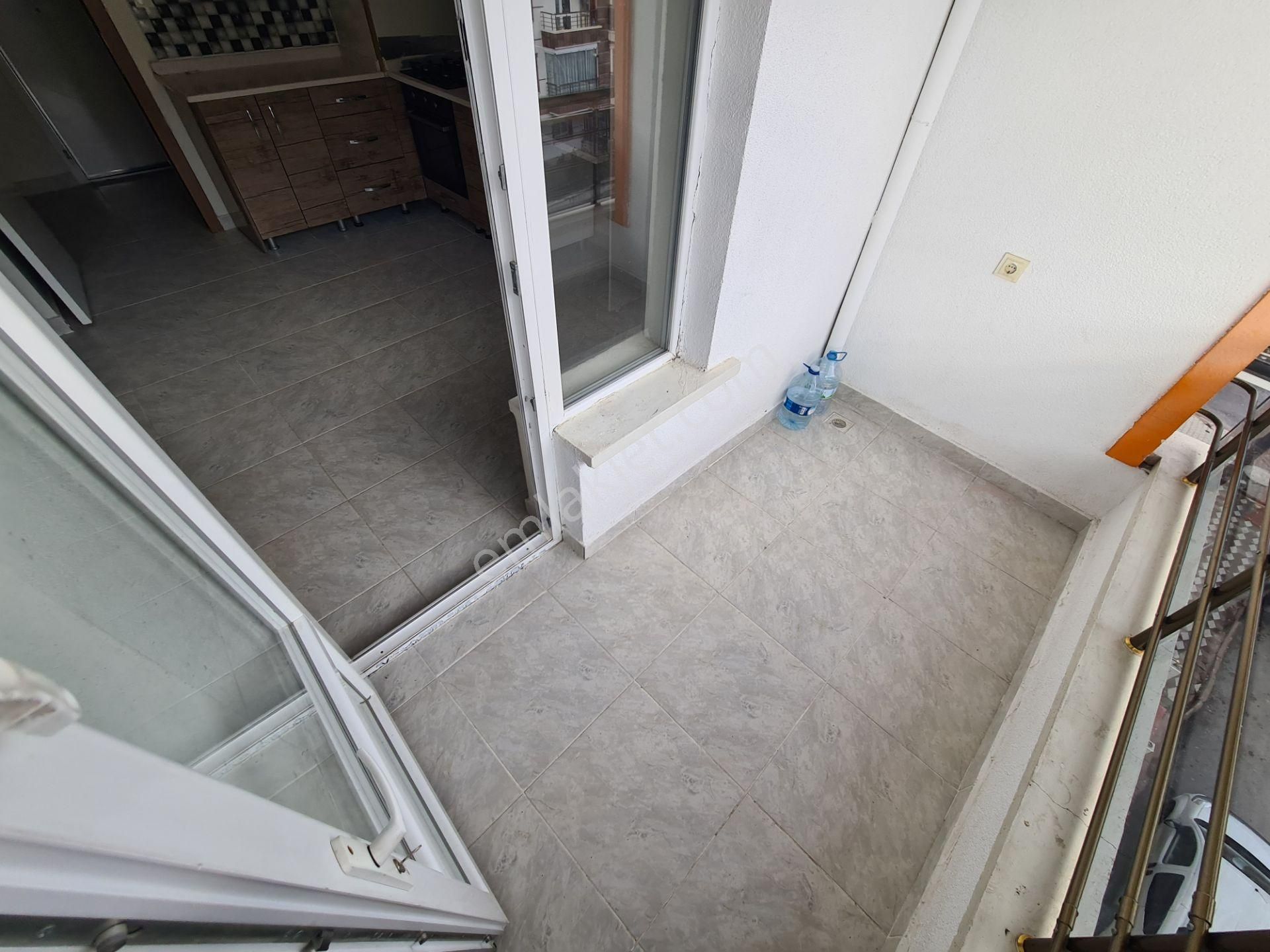 Sancaktepe İ.ö.o. Arkasında Park Manzaralı A3.kat Kiralık 3+1 - Görsel 7