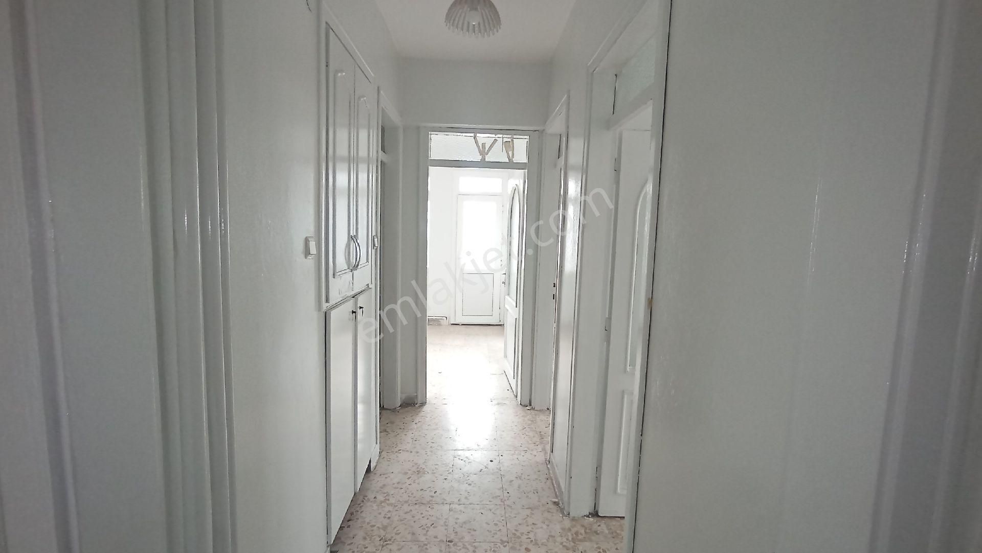 Kolejtepe Mahlesinde Hasarsız 3+1 Göbek Kat Daire - Görsel 10