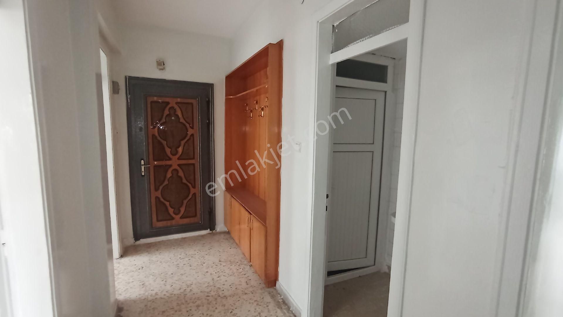 Kolejtepe Mahlesinde Hasarsız 3+1 Göbek Kat Daire - Görsel 17