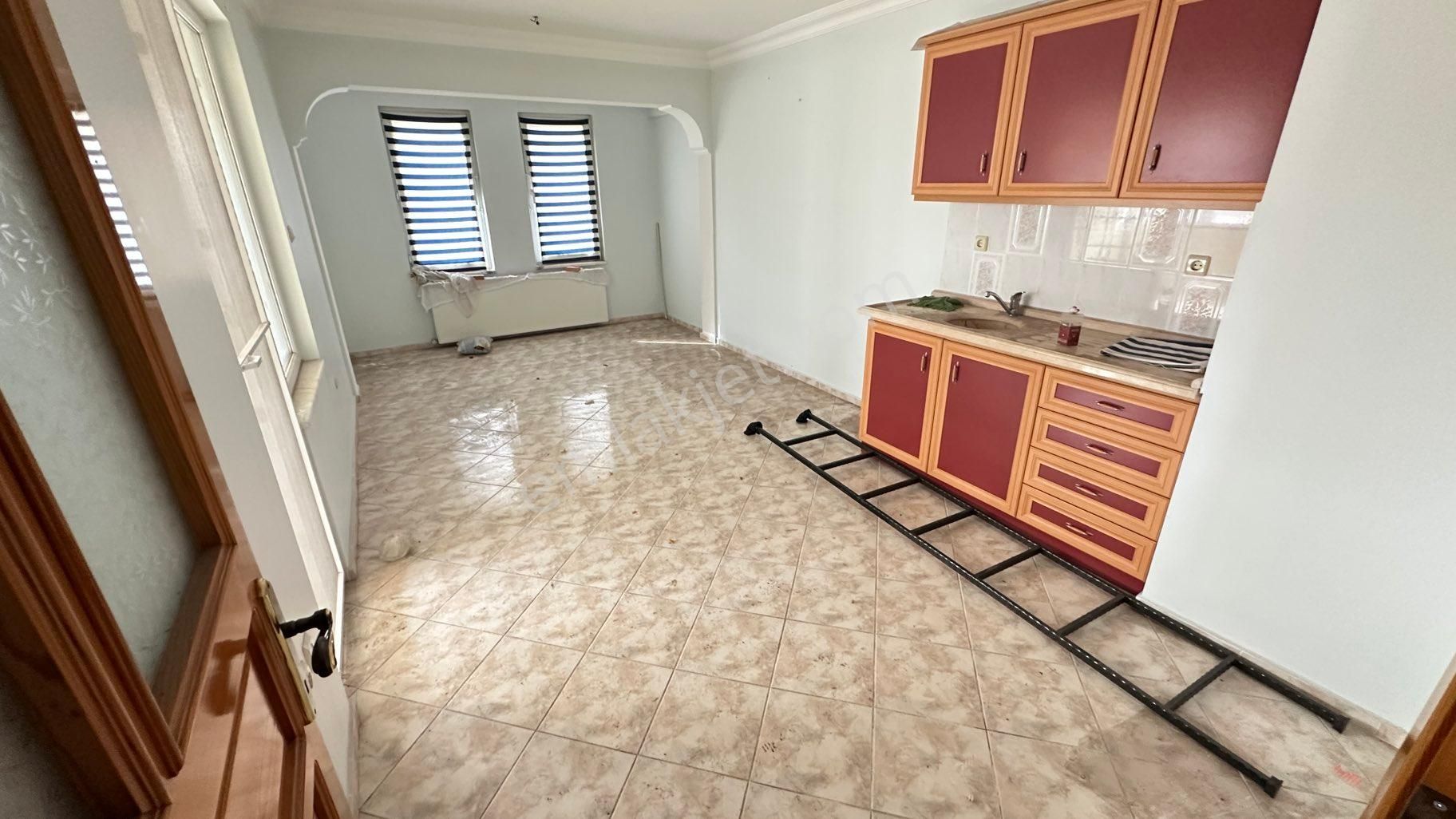 Cantan Emlaktan Akçay'da Denize 50 Mt 5+2 Fırsat Villa - Görsel 7