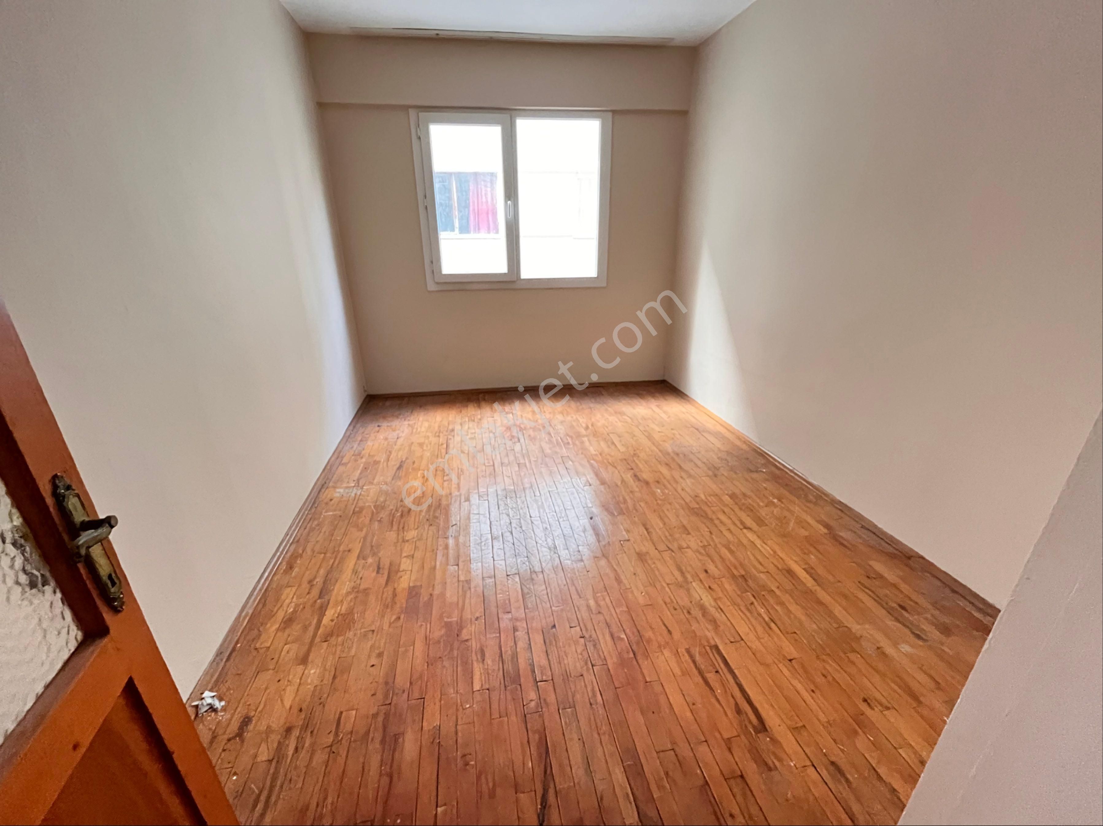 Araphasan Mah.de 2+1 100m2 Köşe Karanlık Odası Olmayan Arakat Daire - Görsel 6