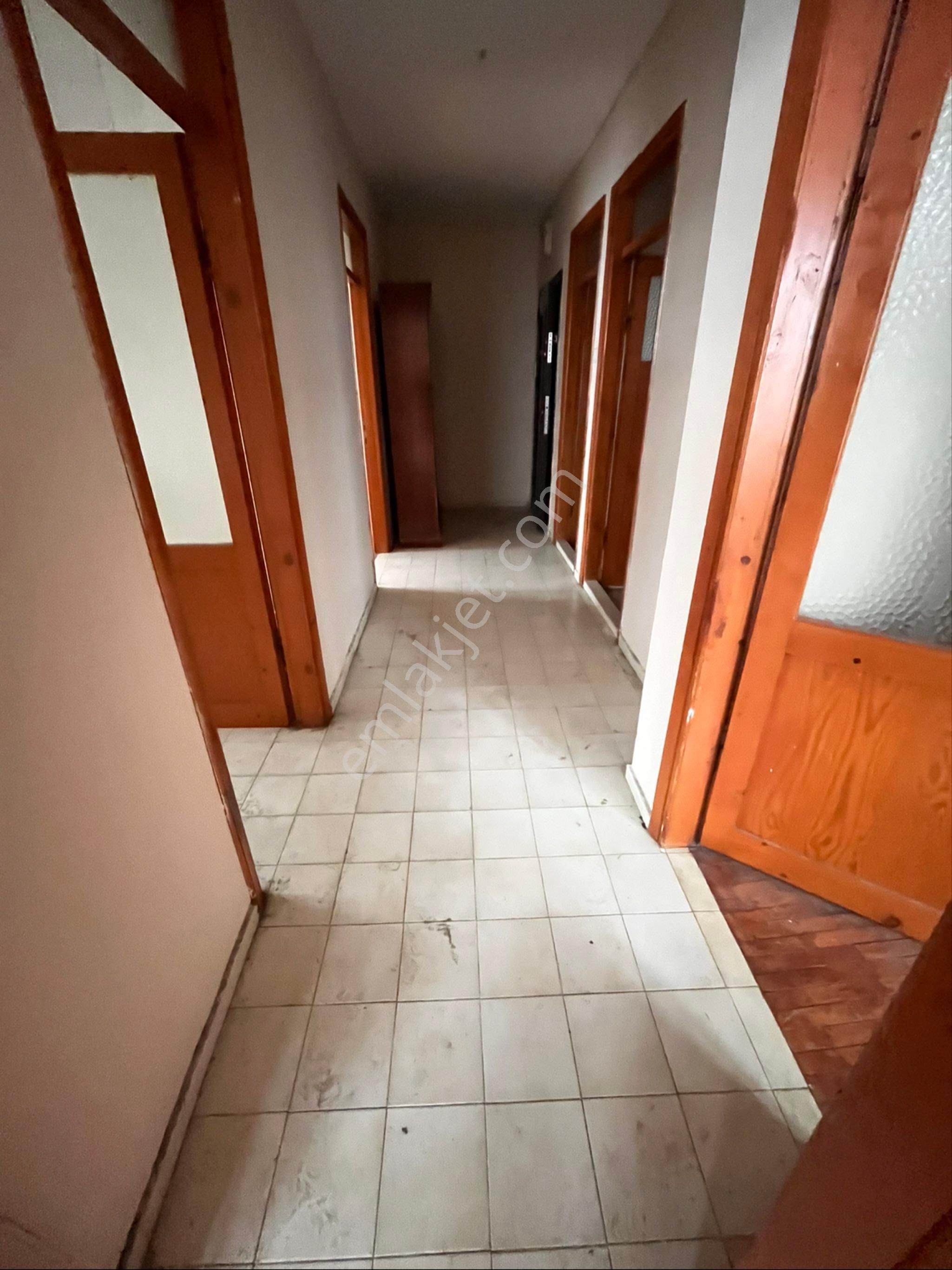 Araphasan Mah.de 2+1 100m2 Köşe Karanlık Odası Olmayan Arakat Daire - Görsel 17