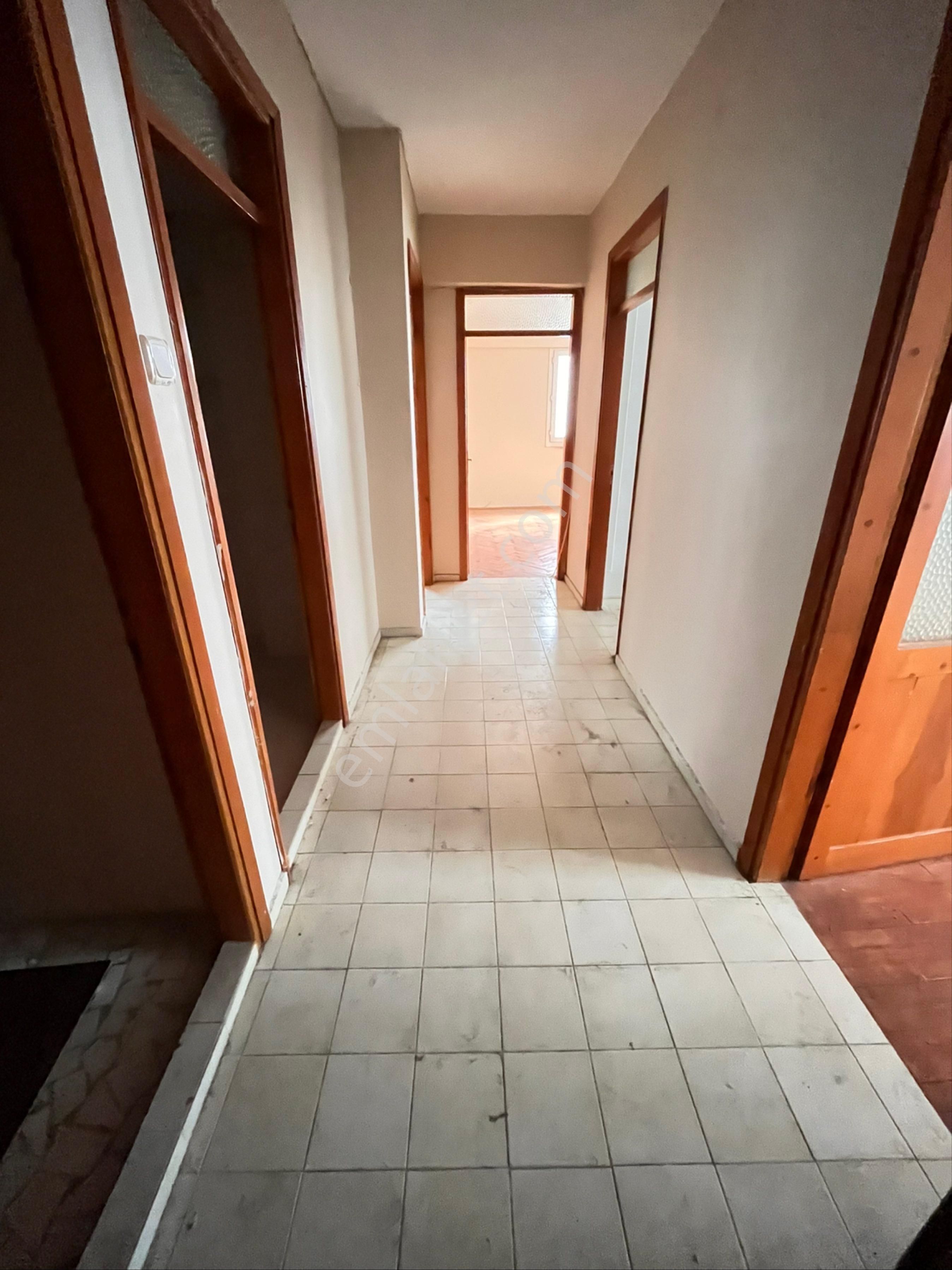 Araphasan Mah.de 2+1 100m2 Köşe Karanlık Odası Olmayan Arakat Daire - Görsel 15