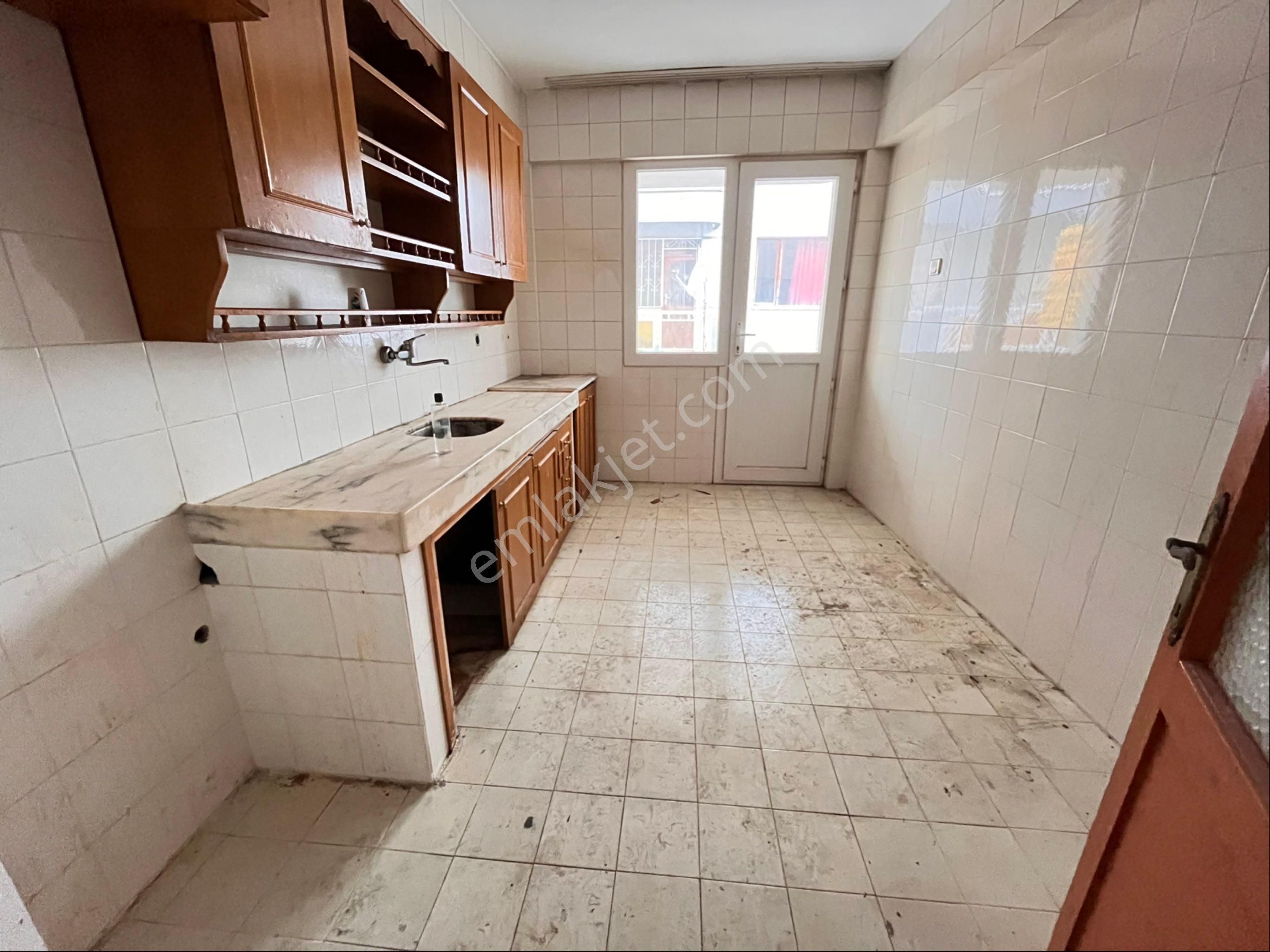 Araphasan Mah.de 2+1 100m2 Köşe Karanlık Odası Olmayan Arakat Daire - Görsel 9