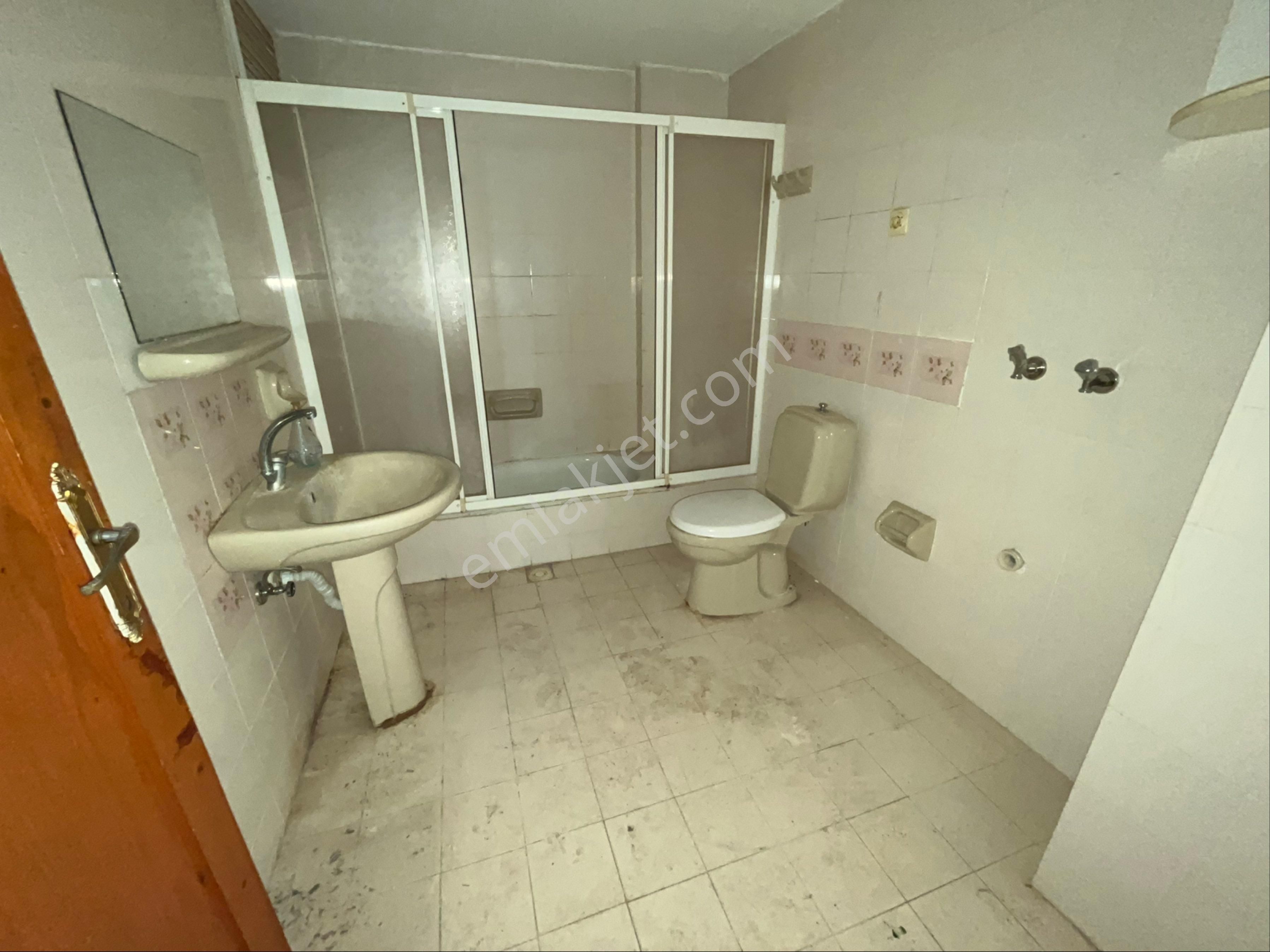 Araphasan Mah.de 2+1 100m2 Köşe Karanlık Odası Olmayan Arakat Daire - Görsel 11