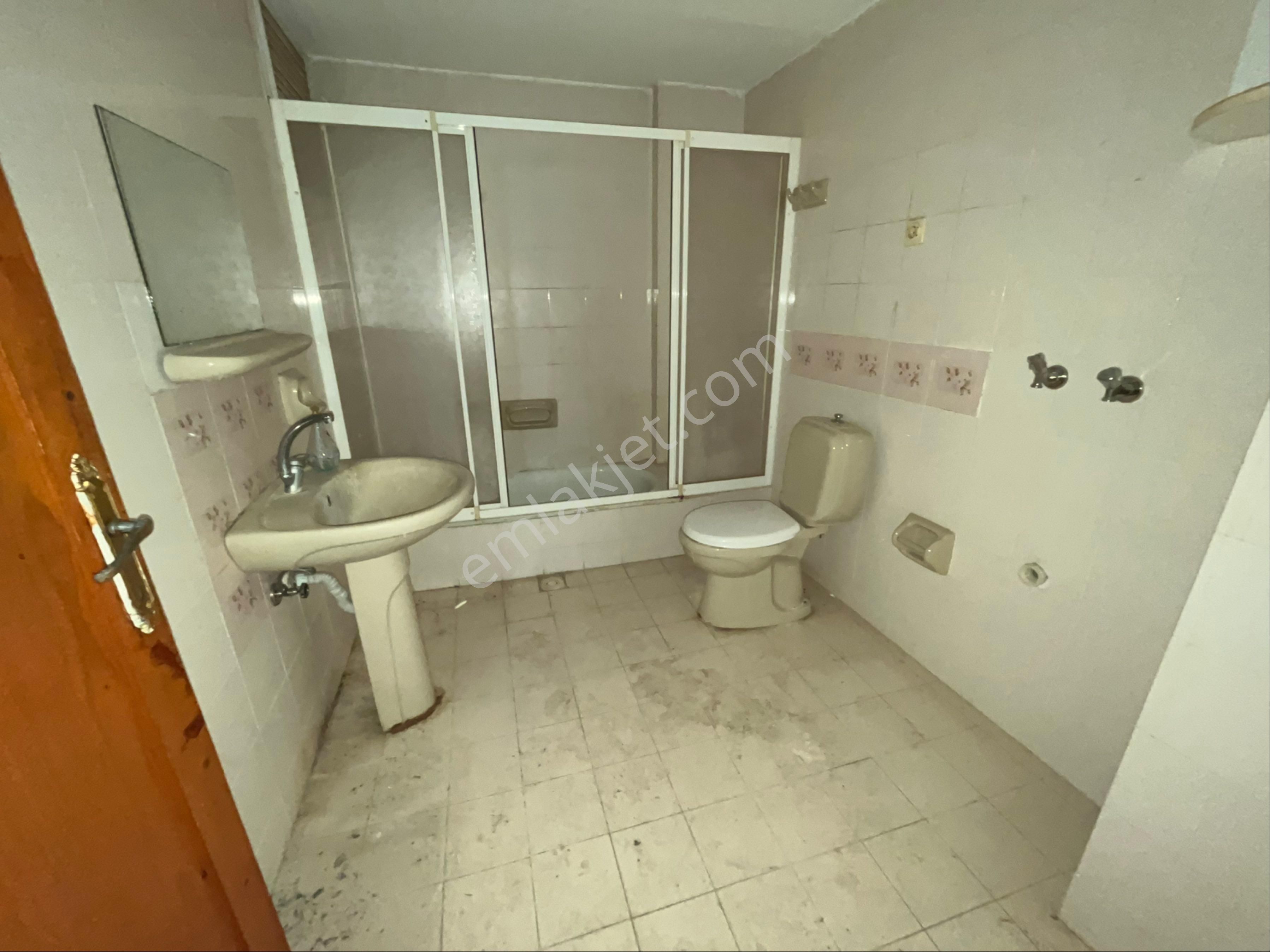 Araphasan Mah.de 2+1 100m2 Köşe Karanlık Odası Olmayan Arakat Daire - Görsel 13