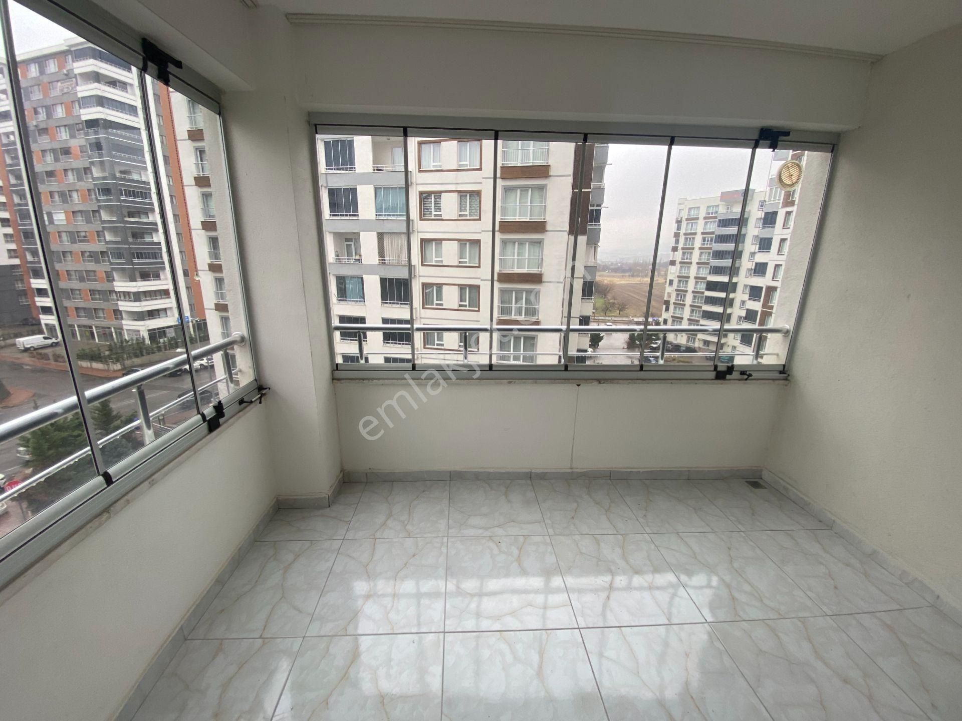 Global Emlak Ertuğrulgazi'de Kiralık 3+1 Güney Cephe Daire - Görsel 13