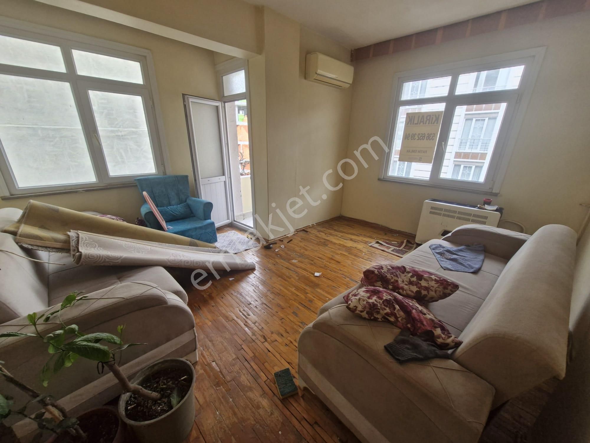 Fatih Emlak Tan 2 Kat 2+1 Dogalgaz Sobalı Mevlana Cami Yakını