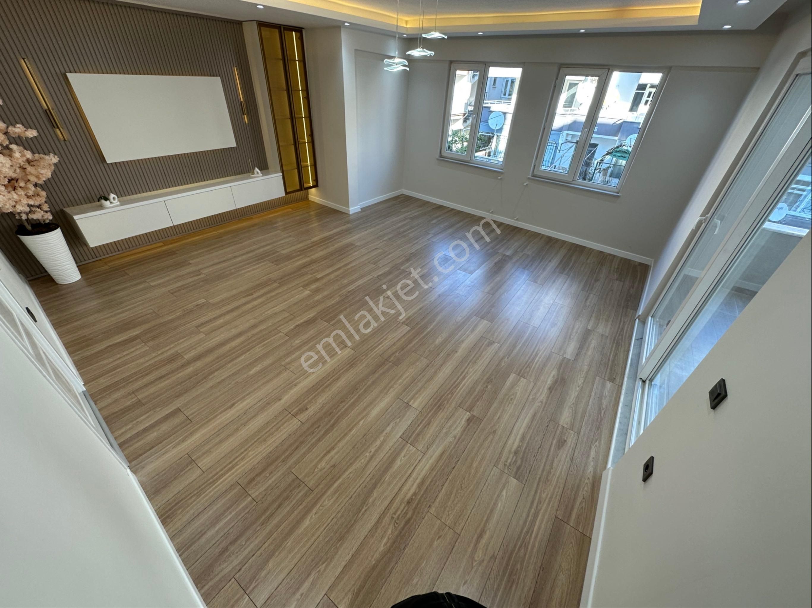 Cantan Emlaktan Akçay'da Ebeveyn Banyolu 3+1 Yapılı Lüks Daire - Görsel 28