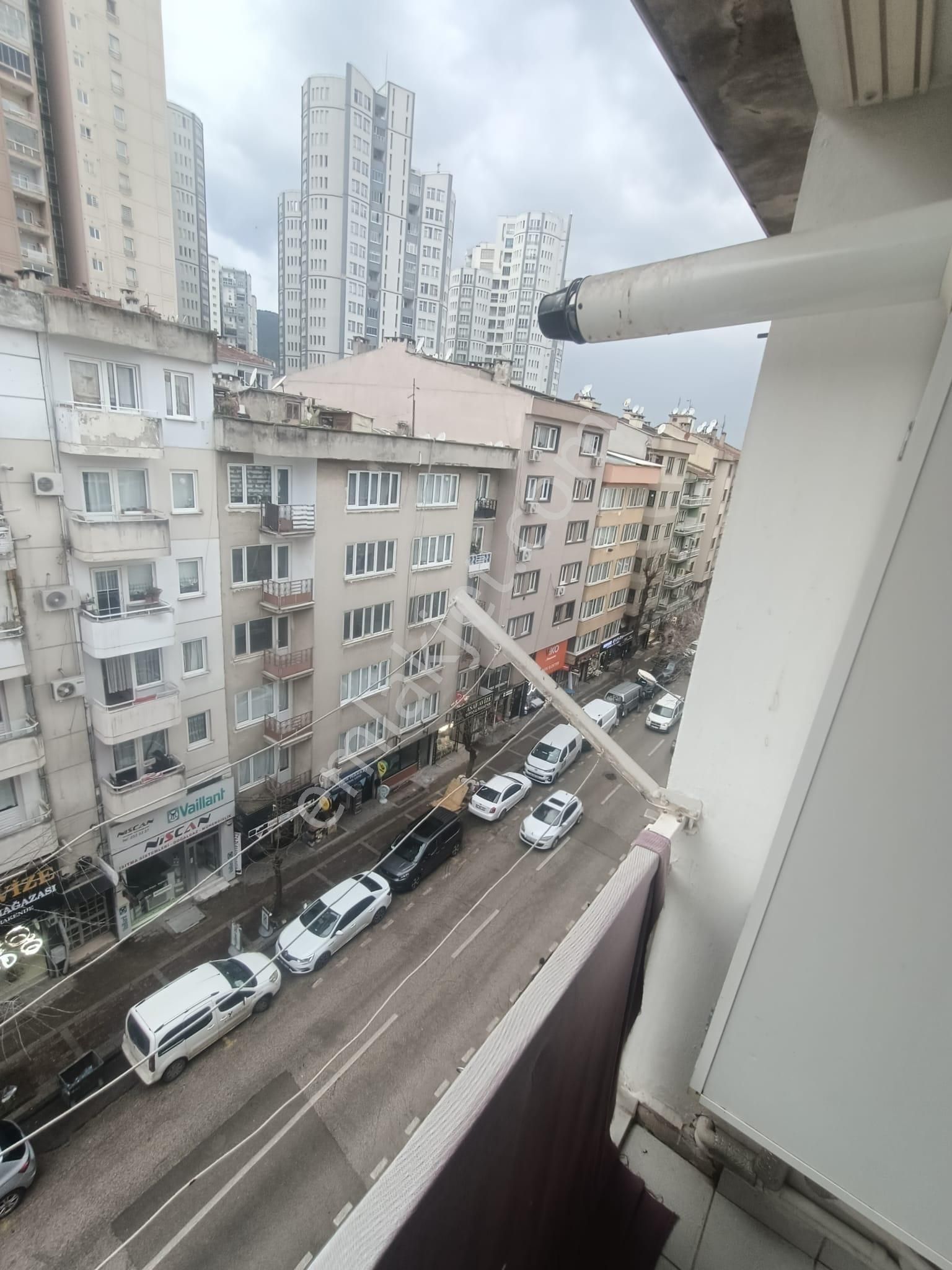 Gazcılarda Cadde Üzerinde 3+1 Acil Kiralık Daire - Görsel 10