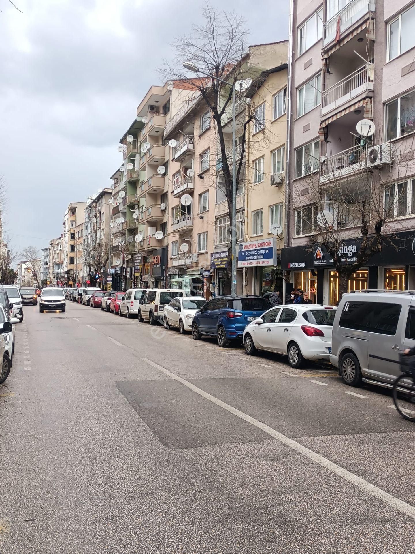 Gazcılarda Cadde Üzerinde 3+1 Acil Kiralık Daire - Görsel 3