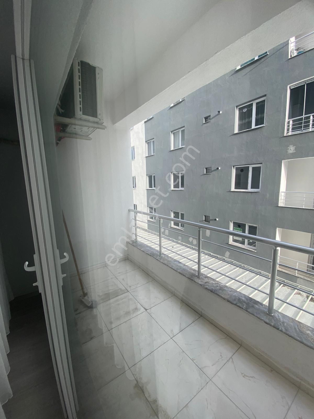 Ofis Rızvan Ağa Caddesinde Acil Sıfır Yapı Satılık 2+1 Daire - Görsel 10