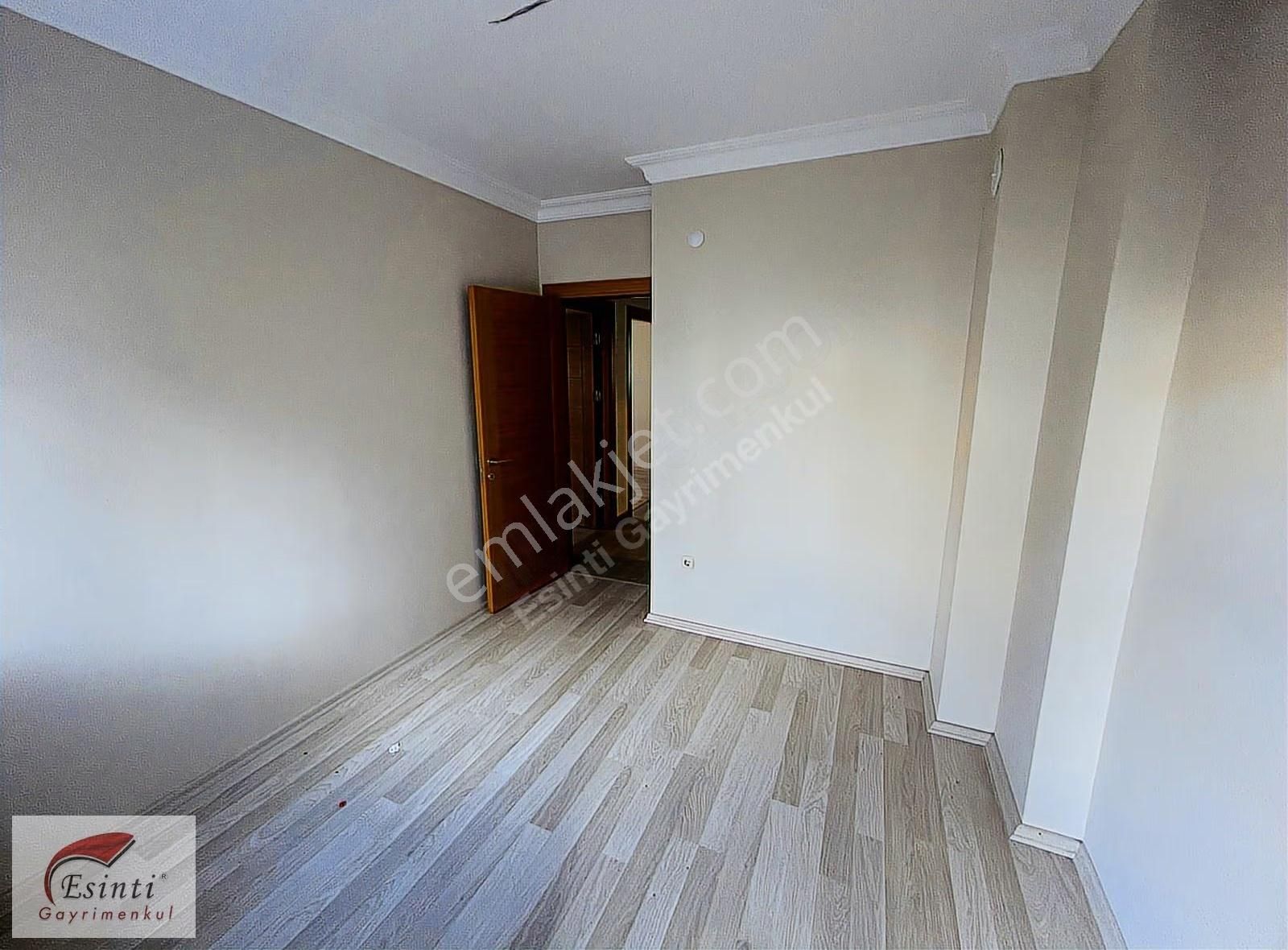 Ataşehir İnönüde İskanlı Ve K.otoparklı Binada 3+1 Satılık Daire - Görsel 2