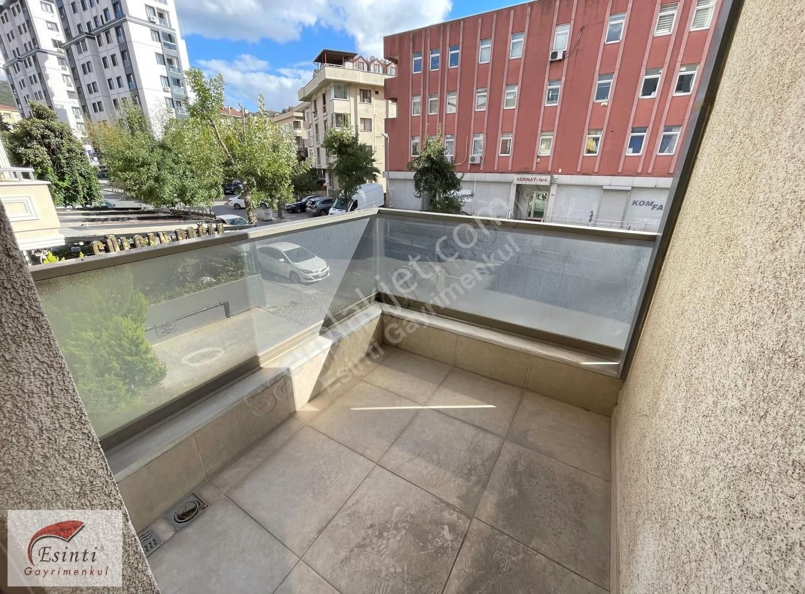 Ataşehir İnönüde İskanlı Ve K.otoparklı Binada 3+1 Satılık Daire - Görsel 4