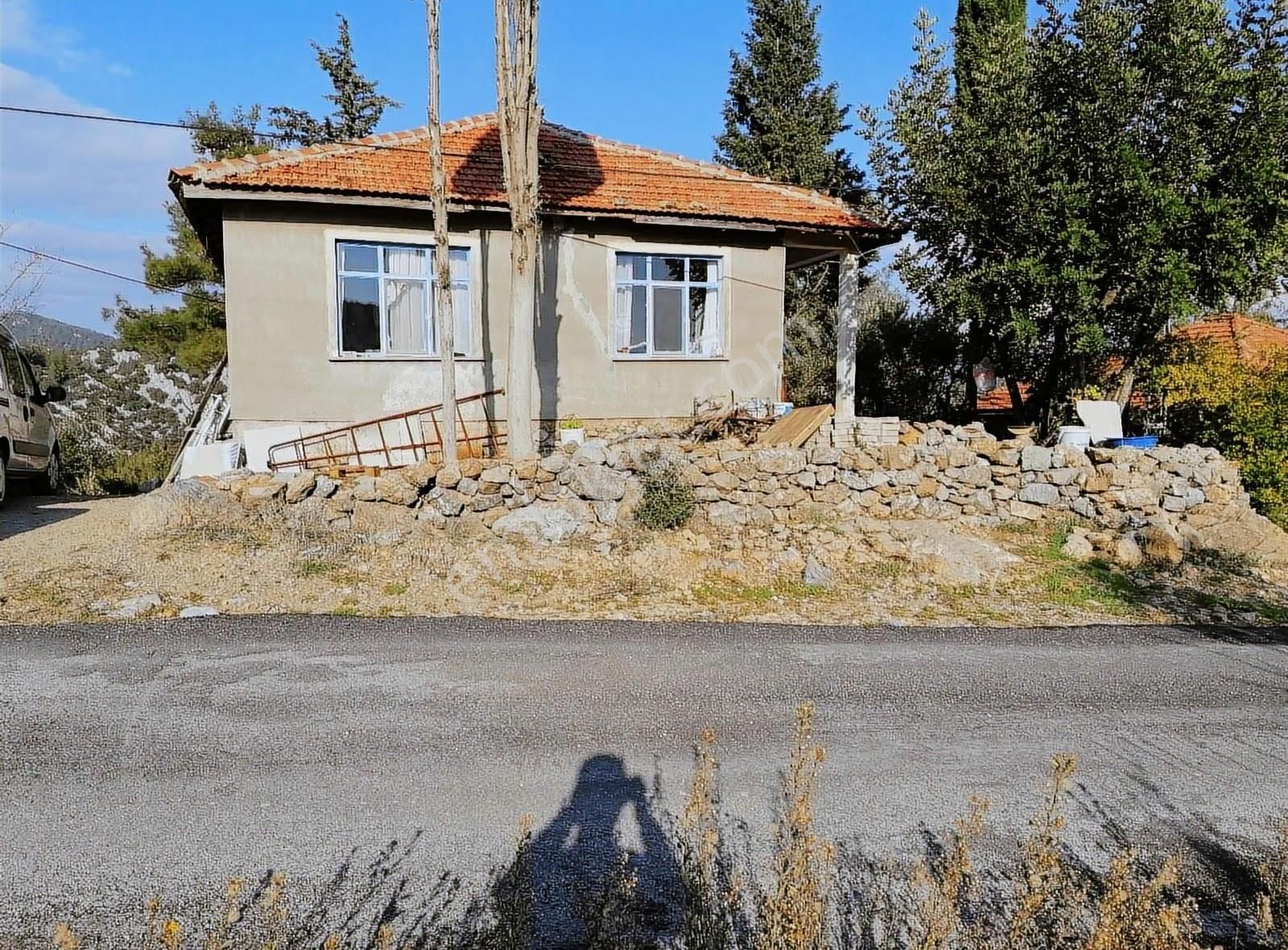 Döşemealtı Ahırtaş'ta 8223 M2 İçinde 2+1 Evi Mevcut Tarla - Görsel 8