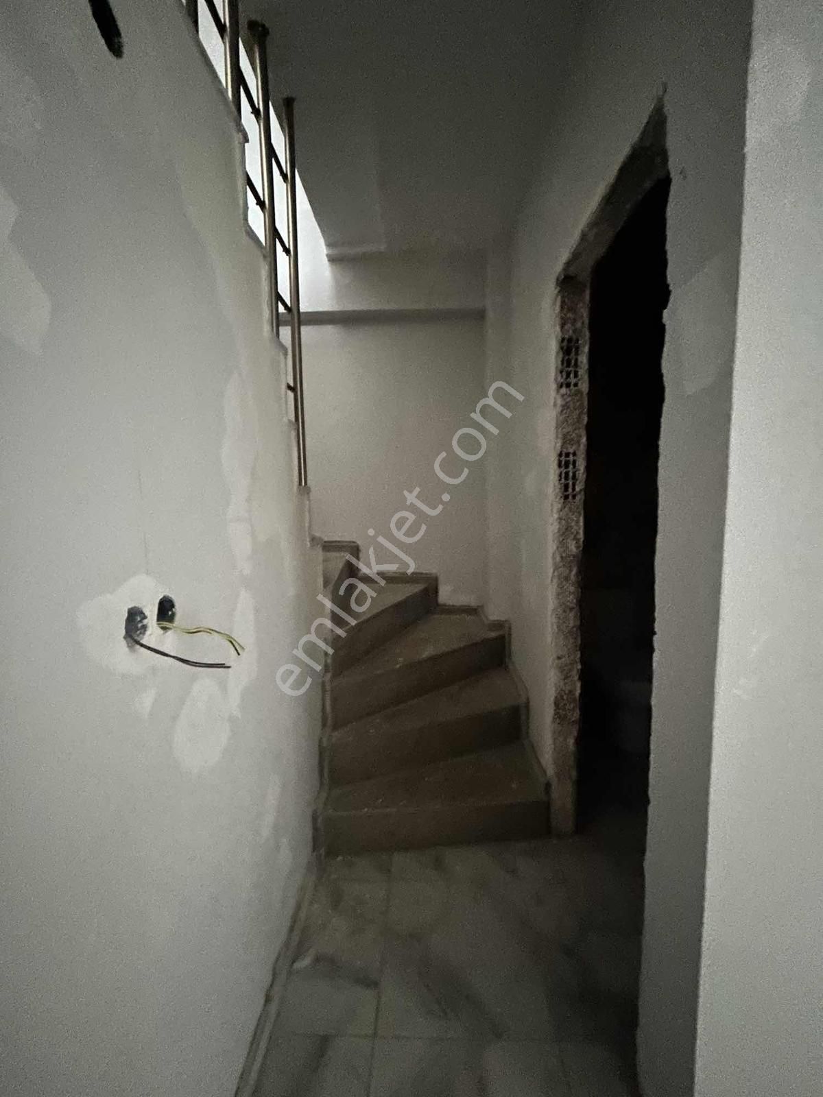 Altıeylül Gop Mahallesinde Satılık 2 Adet Dubleks Daire - Görsel 19