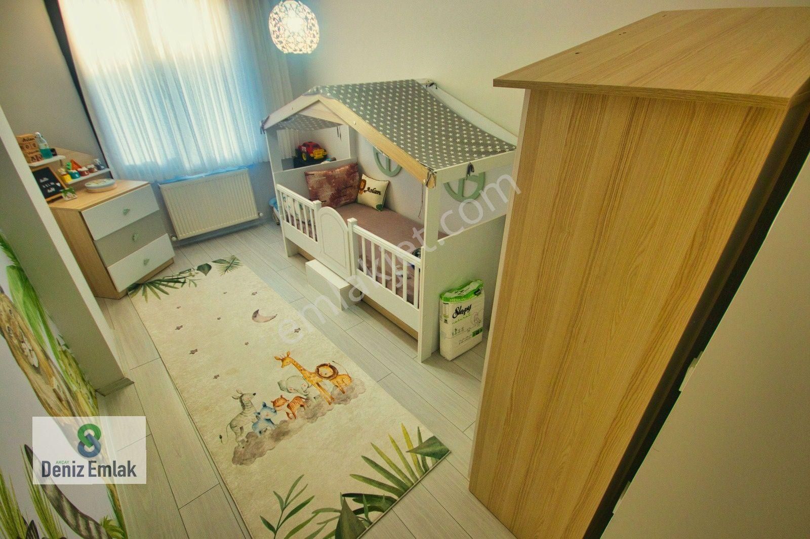 Denizden Akçayda Havuzlu Ebeveynli Otoparklı Satılık 2+1 Daire. - Görsel 17