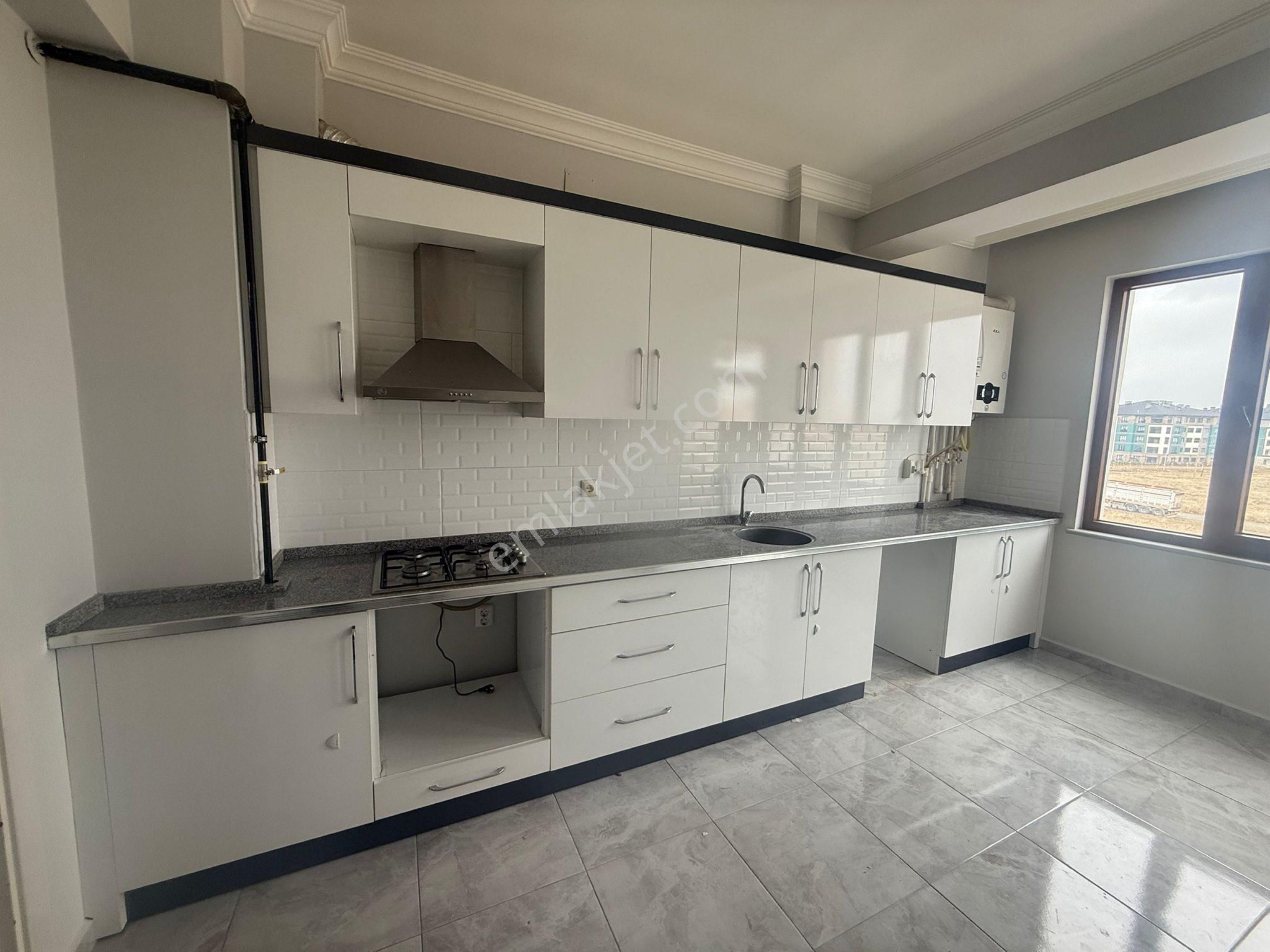 Rota’dan Kiralık Yarenler Mah. Ara Kat Güney Cephe Ferah Garajlı Daire - Görsel 2