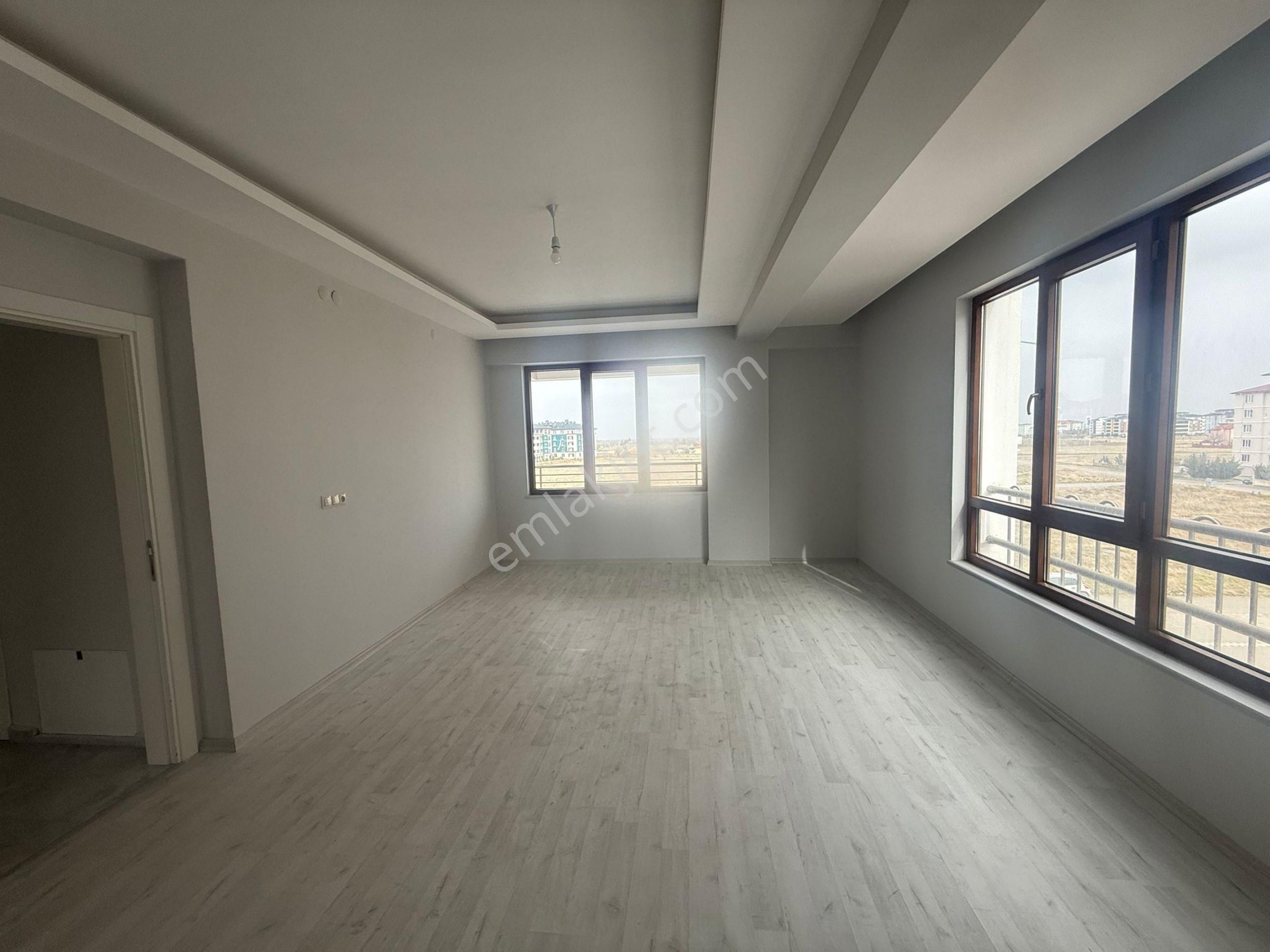 Rota’dan Kiralık Yarenler Mah. Ara Kat Güney Cephe Ferah Garajlı Daire - Görsel 9