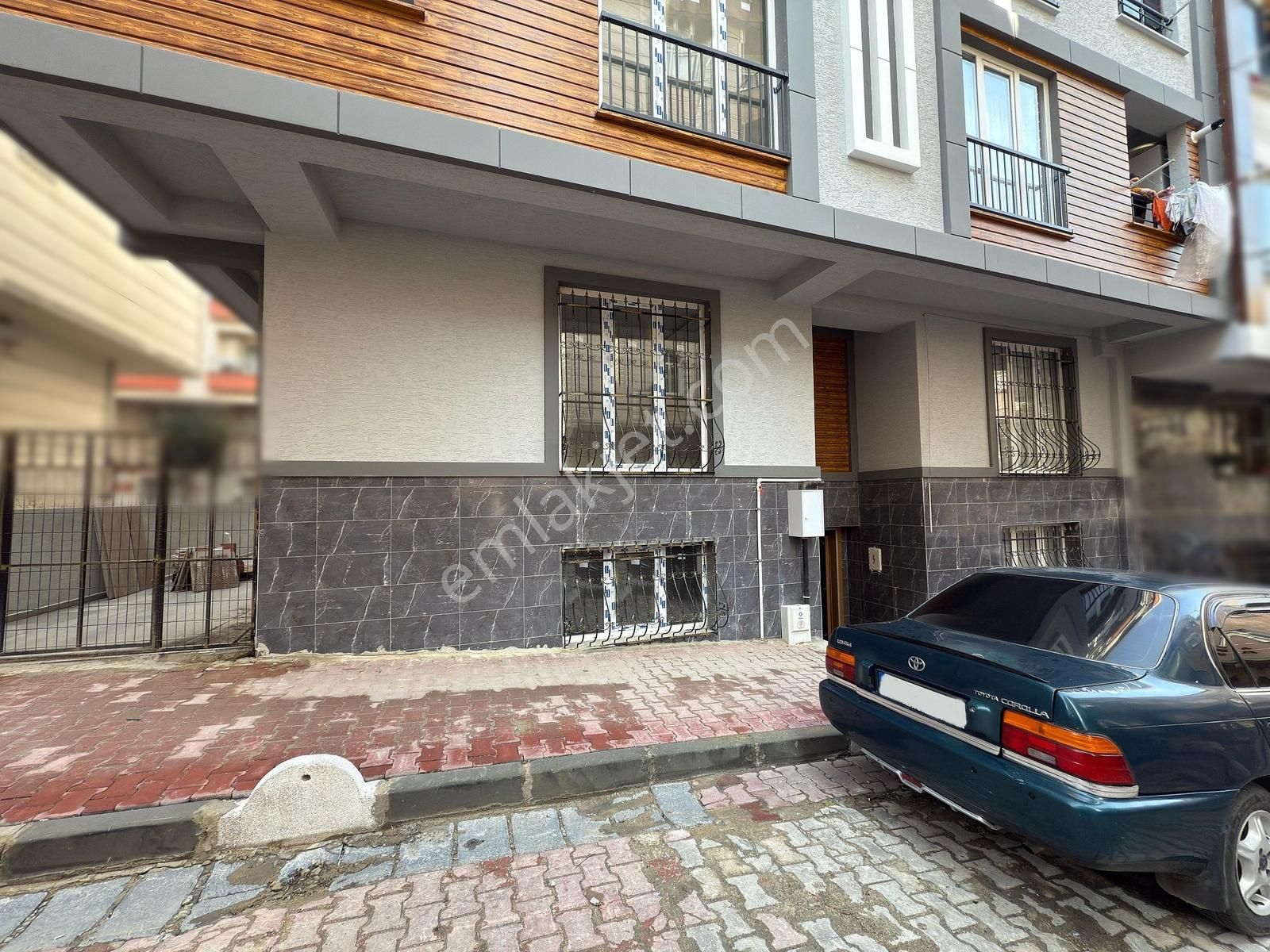 Salih Emlak 'tan Çift Cephe 1+1 Sıfır Düz Giriş Daire