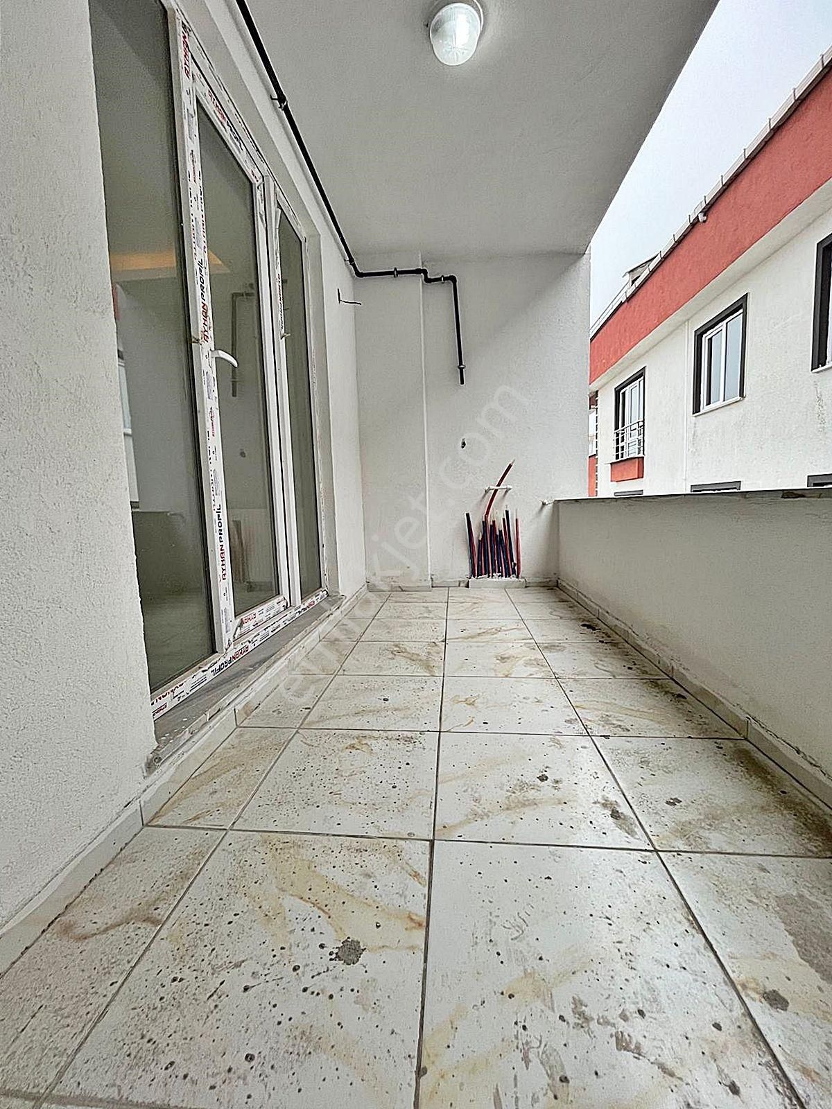 Az-er Yapıdan Satılık İskanlı Kapalı Otoparklı 3+1 Ara Kat Daire - Görsel 11