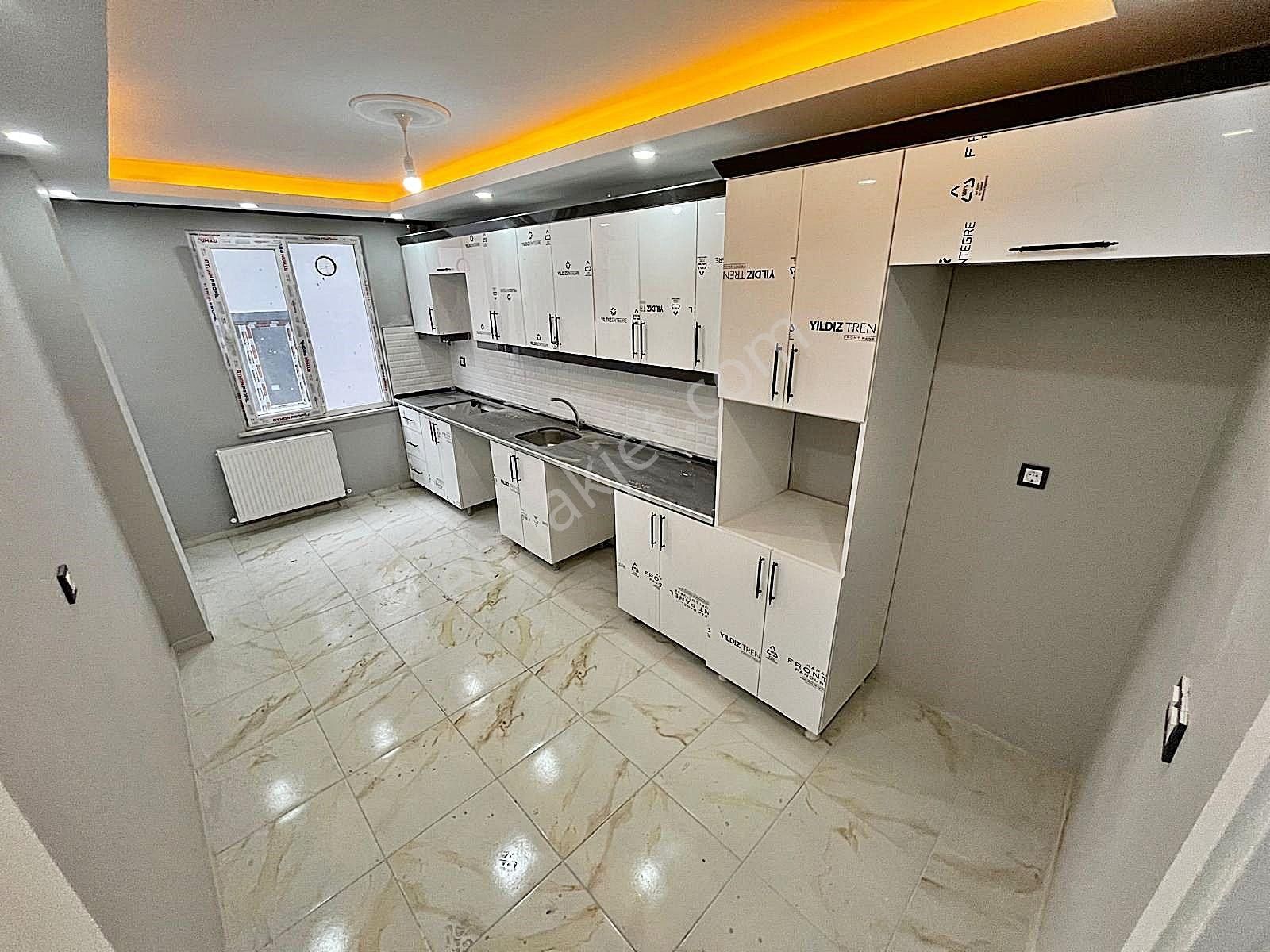Az-er Yapıdan Satılık İskanlı Kapalı Otoparklı 3+1 Ara Kat Daire - Görsel 10