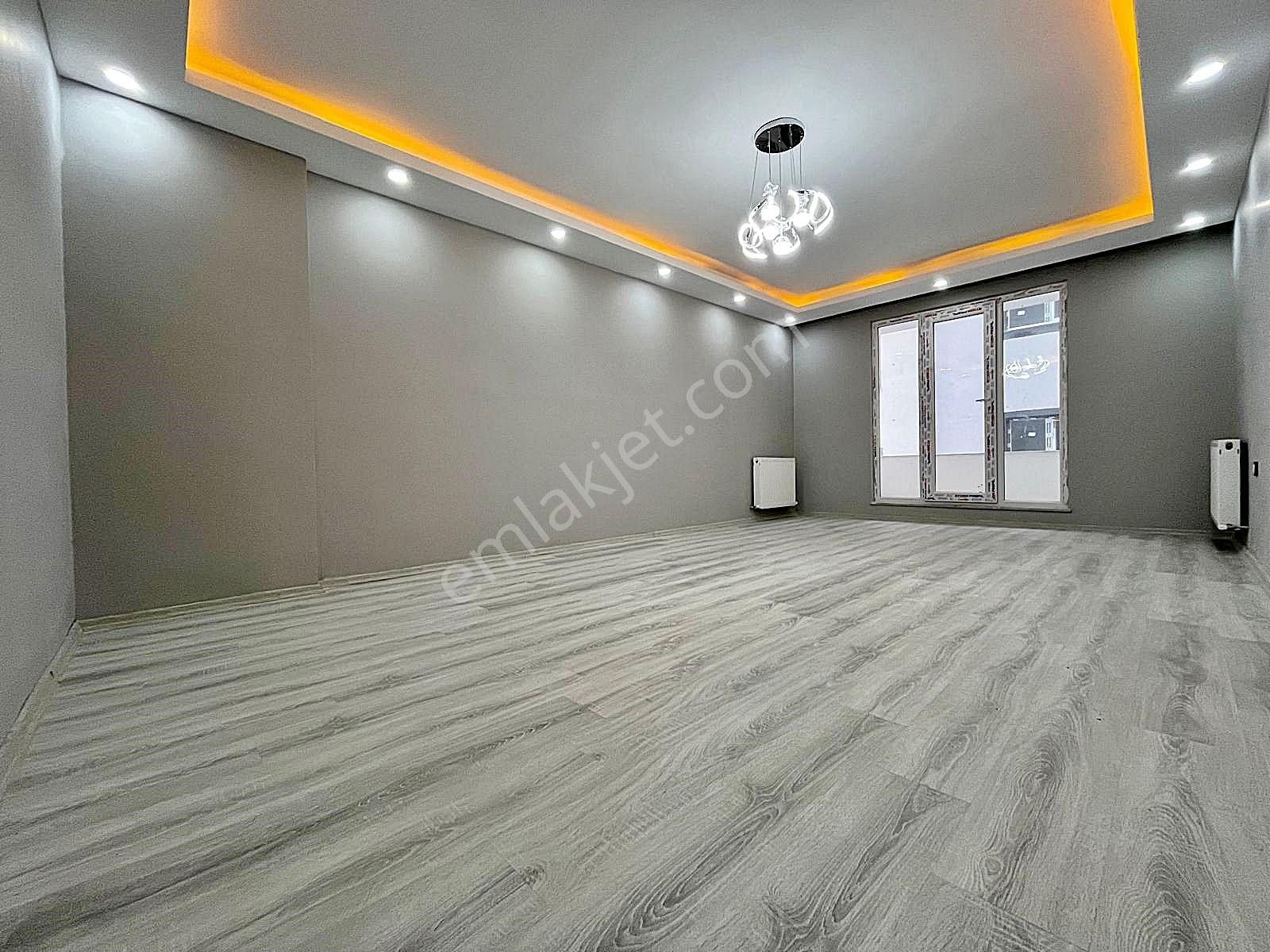 Az-er Yapıdan Satılık İskanlı Kapalı Otoparklı 3+1 Ara Kat Daire