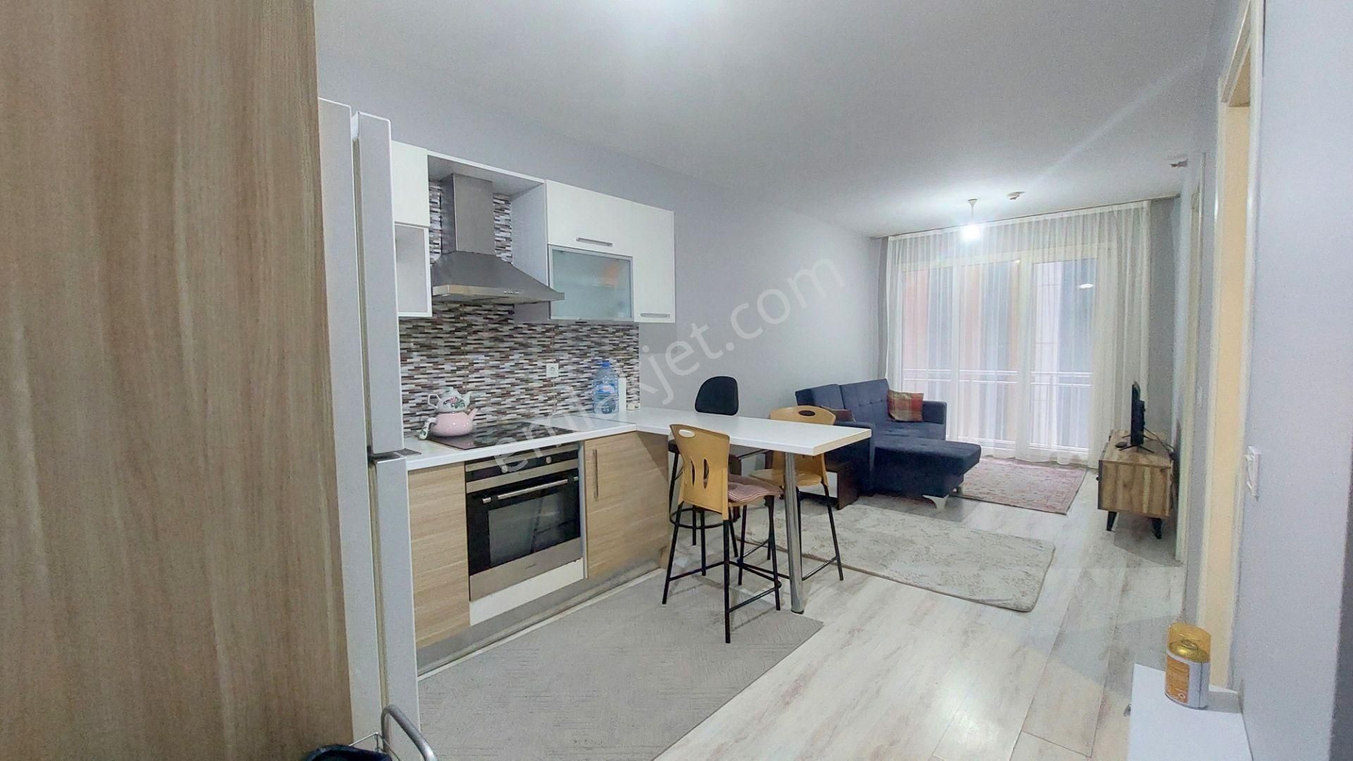 Ersin Emlak İstanbul-yeşilkent Mh*bura Residence*ful Eşyalı 1+1