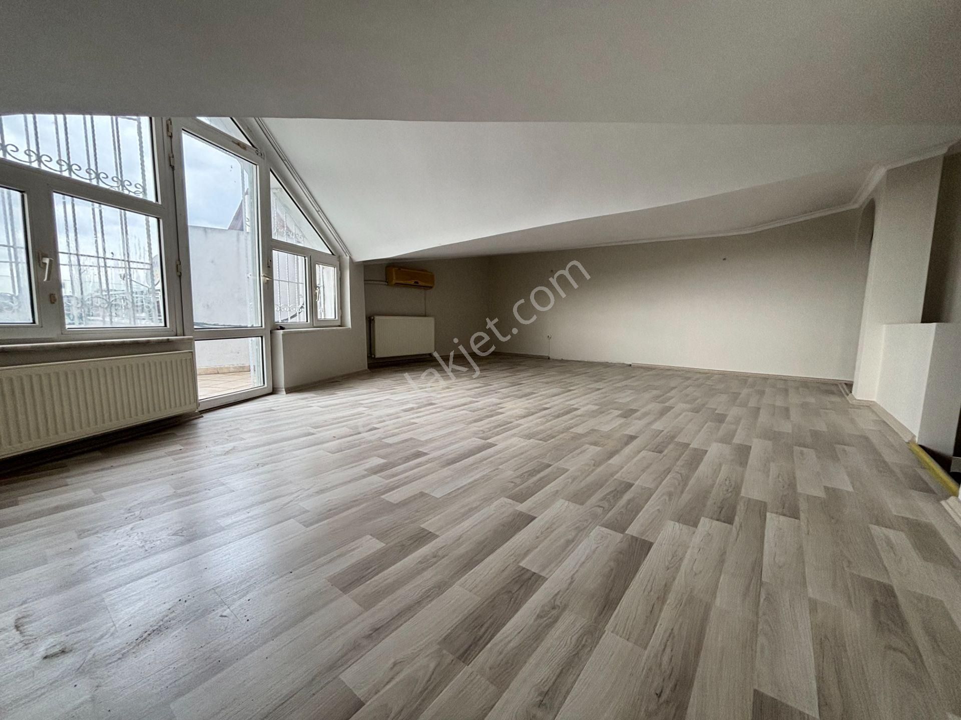 Ortaköy Boğaz Manzaralı Kiralık 3+2 Dubleks Daire - Görsel 25