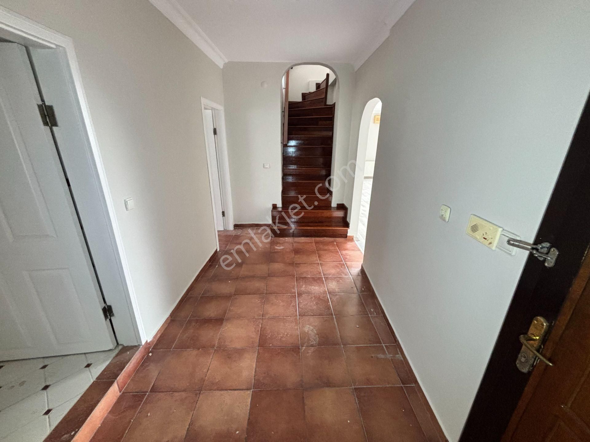 Ortaköy Boğaz Manzaralı Kiralık 3+2 Dubleks Daire - Görsel 10