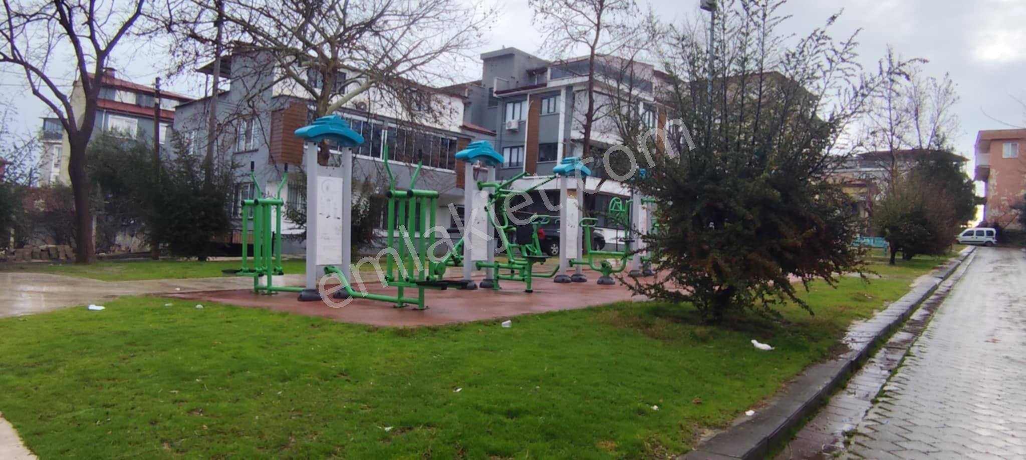 Bakırlı Mahallesinde Parkın Yanında Geniş Kullanışlı Doğalgazlı Ters Dubleks 2+1/95 M2 Daire