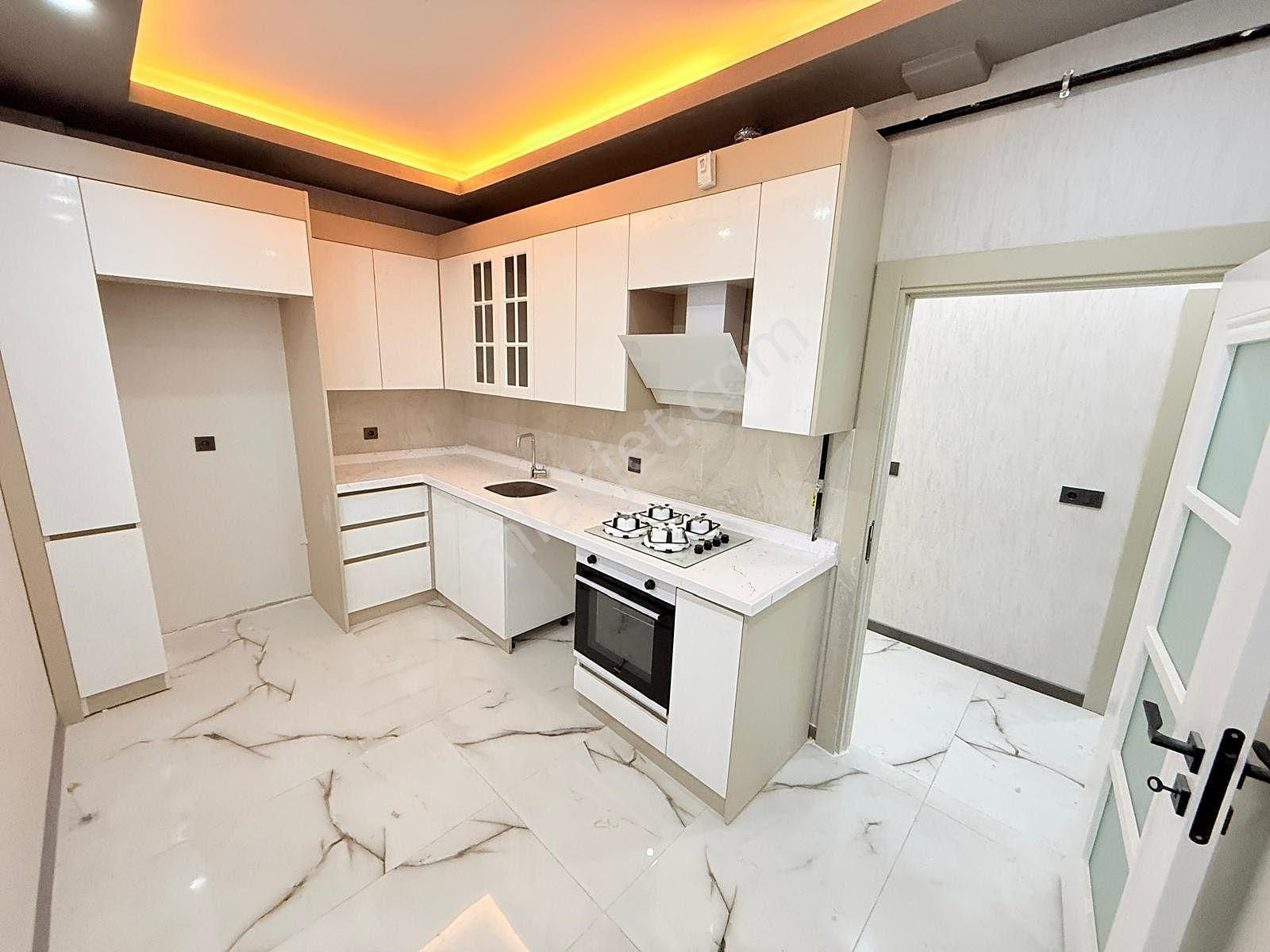 Yıldız'dan Kat Konumunda 100m2 Depolu Lüx 2+1 Fırsat Dairesi !!!