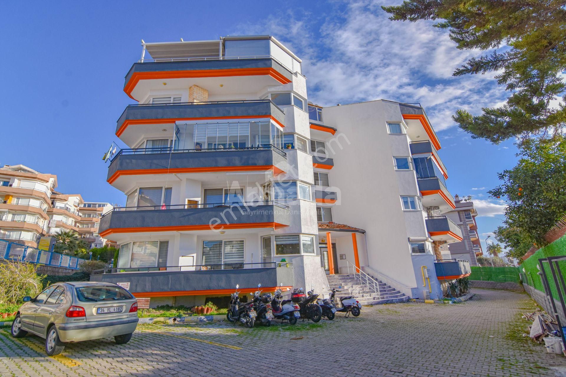 Kuşadası Ege Mahallesi'nde Satılık 3+1 Daire - Görsel 2