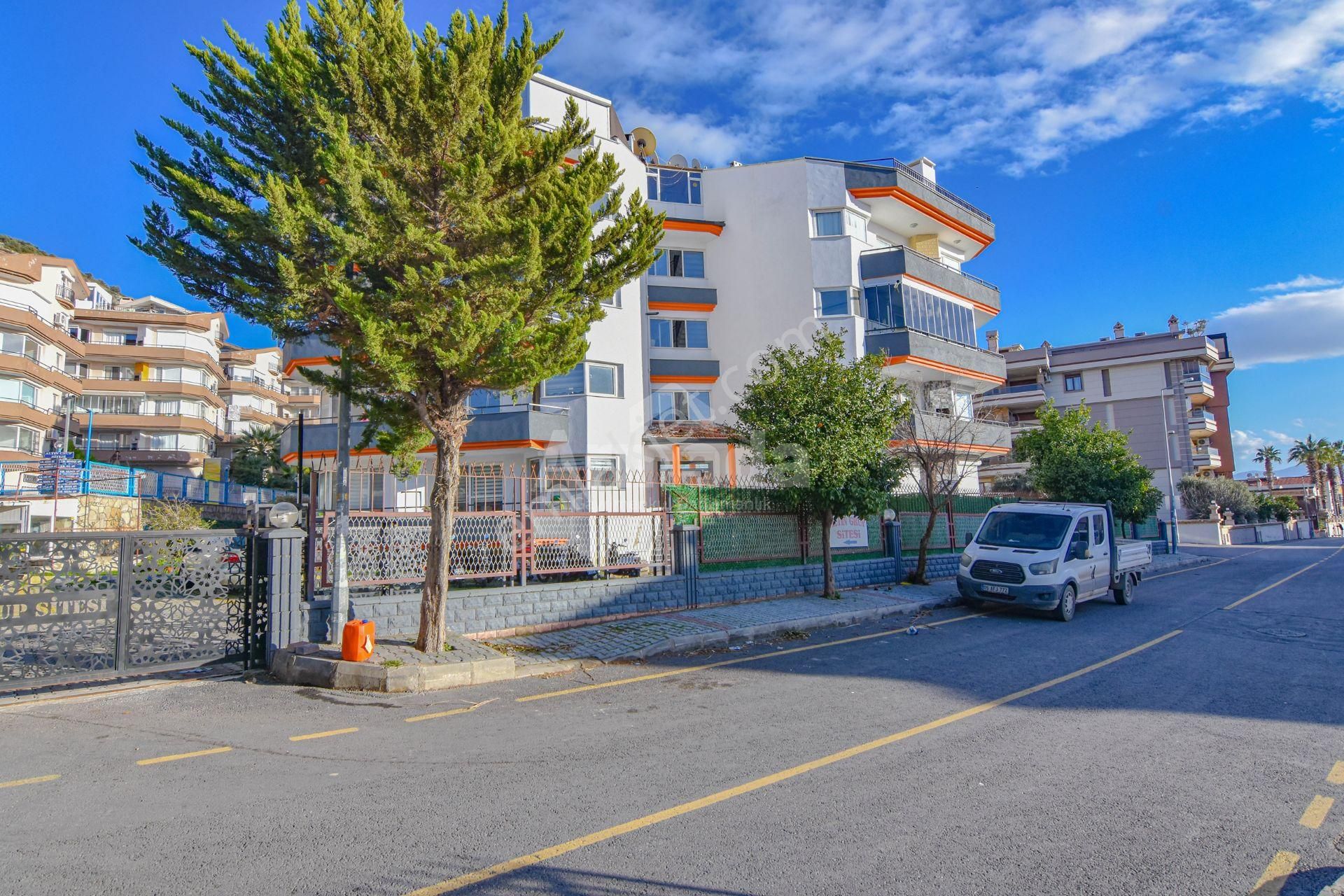 Kuşadası Ege Mahallesi'nde Satılık 3+1 Daire - Görsel 32