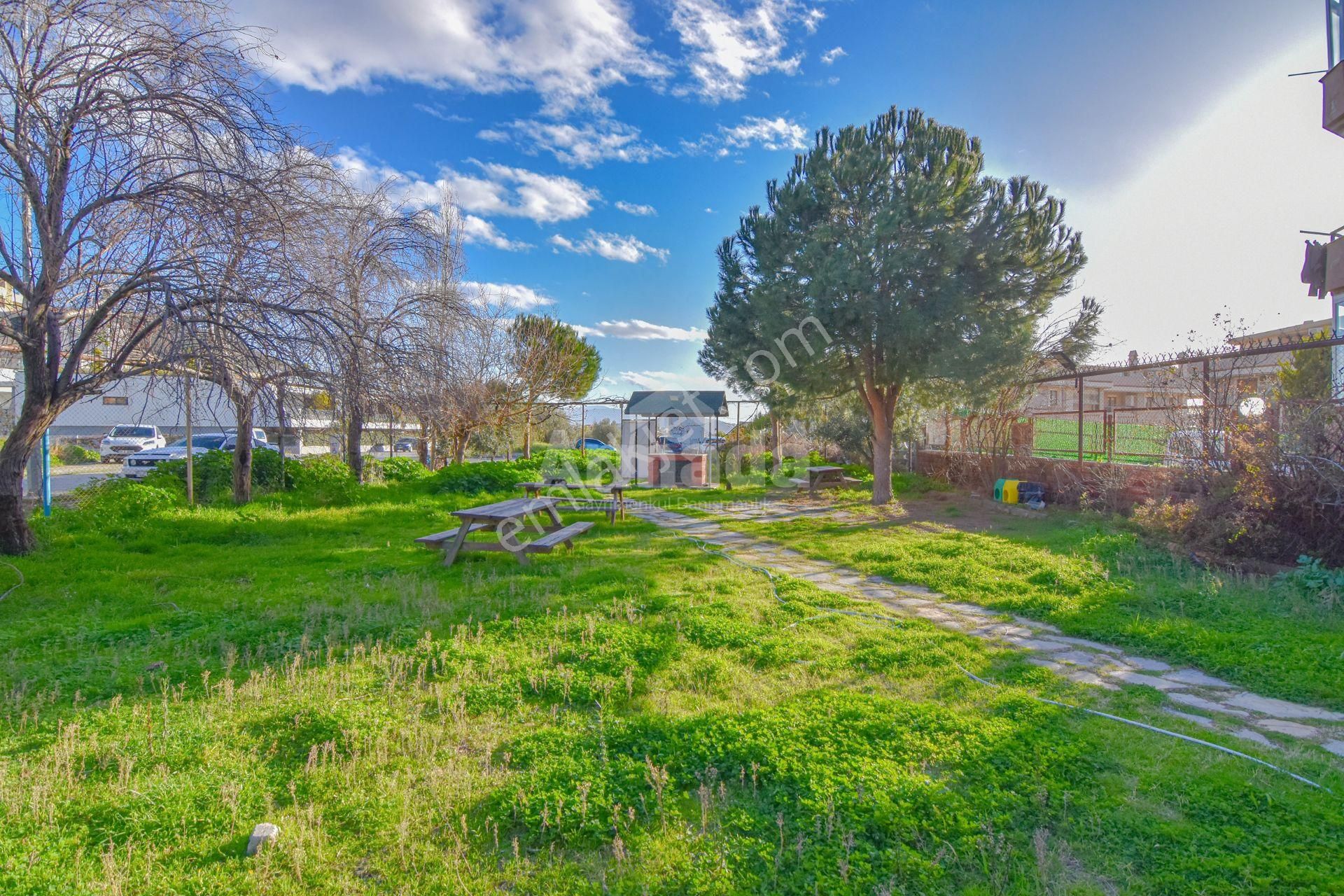 Kuşadası Ege Mahallesi'nde Satılık 3+1 Daire - Görsel 27