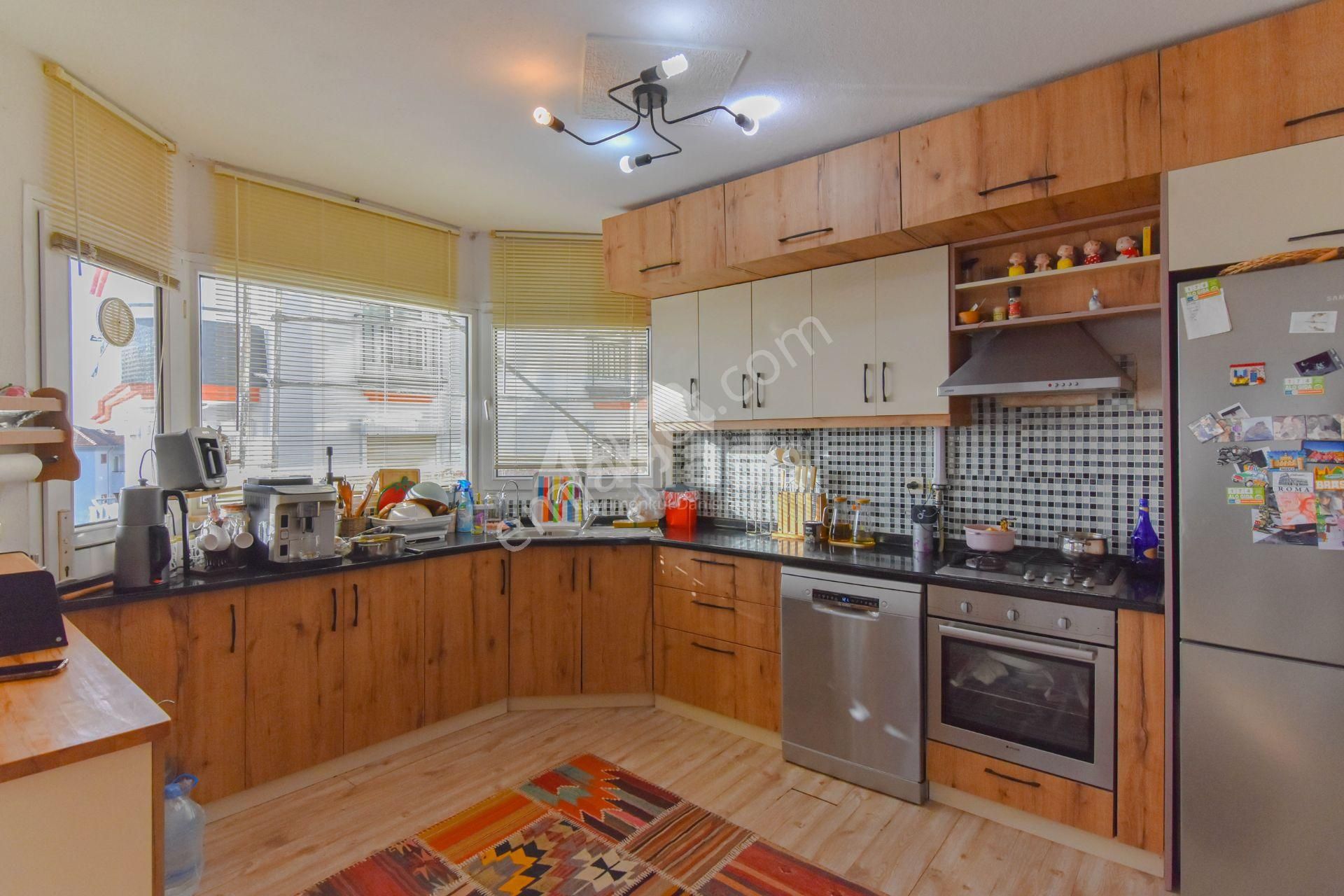 Kuşadası Ege Mahallesi'nde Satılık 3+1 Daire - Görsel 8