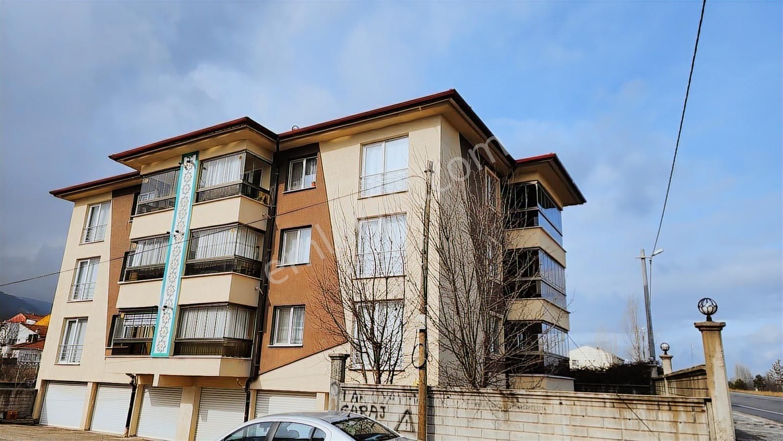 Hg'den Cadde Üstü 3+1 Daire