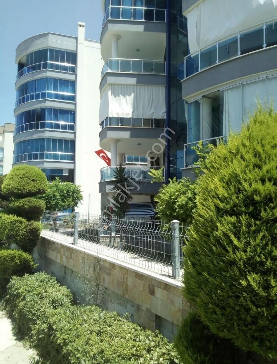 Kuşadası Ege Mahallesinde Havuzlu Doğalgazlı Satılık 3+1 Daire.. - Görsel 34