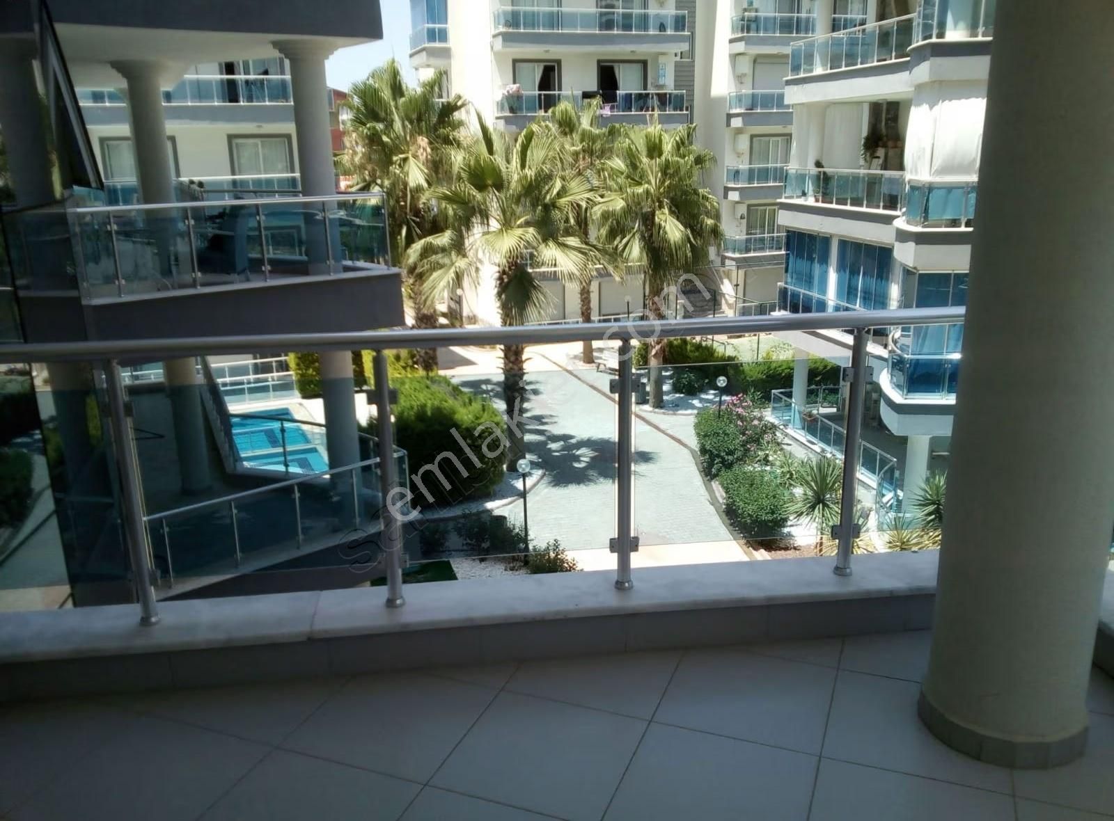 Kuşadası Ege Mahallesinde Havuzlu Doğalgazlı Satılık 3+1 Daire.. - Görsel 35