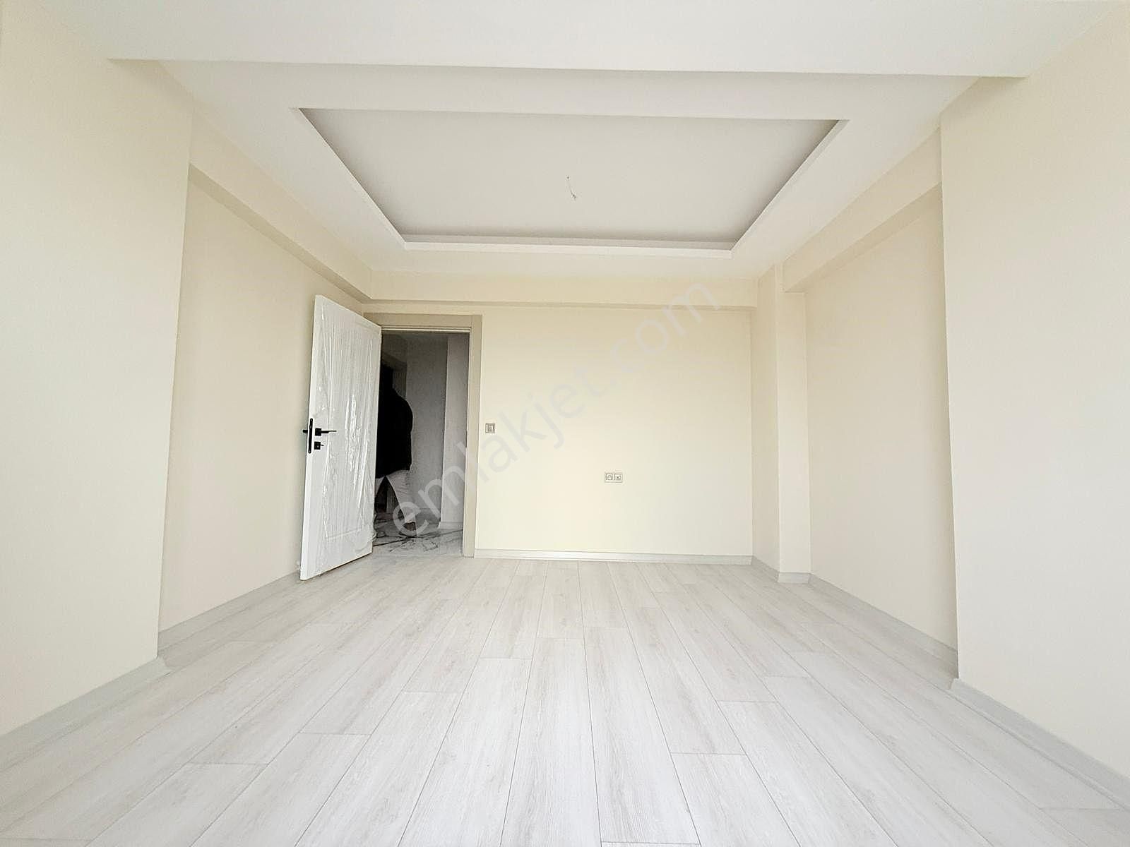 Yıldız'dan Köşe Başı Ara Kat Çok Geniş Park Cepheli 3+1 Fırsatı! - Görsel 17