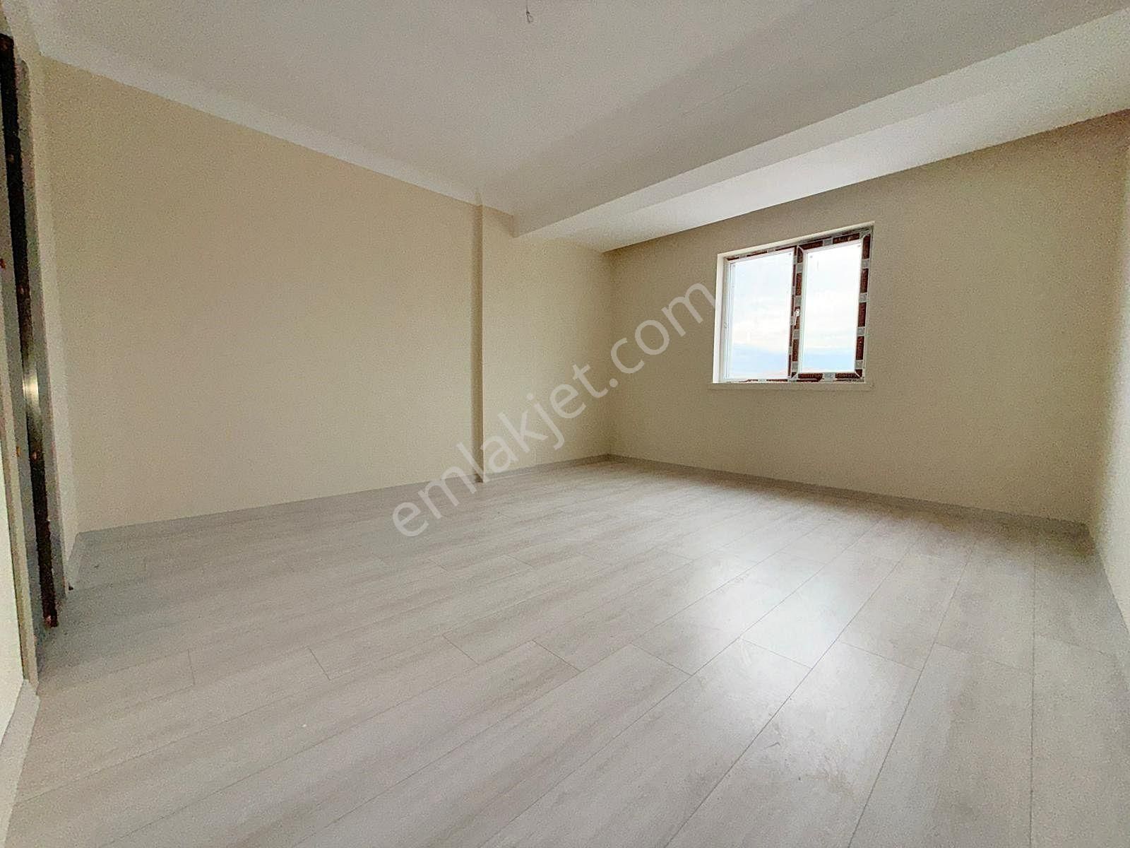 Yıldız'dan Köşe Başı Ara Kat Çok Geniş Park Cepheli 3+1 Fırsatı! - Görsel 24