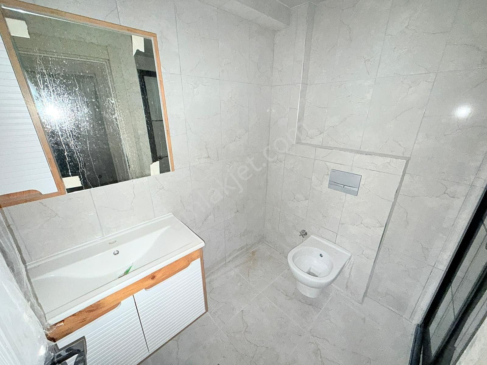 Yıldız'dan Köşe Başı Ara Kat Çok Geniş Park Cepheli 3+1 Fırsatı! - Görsel 31