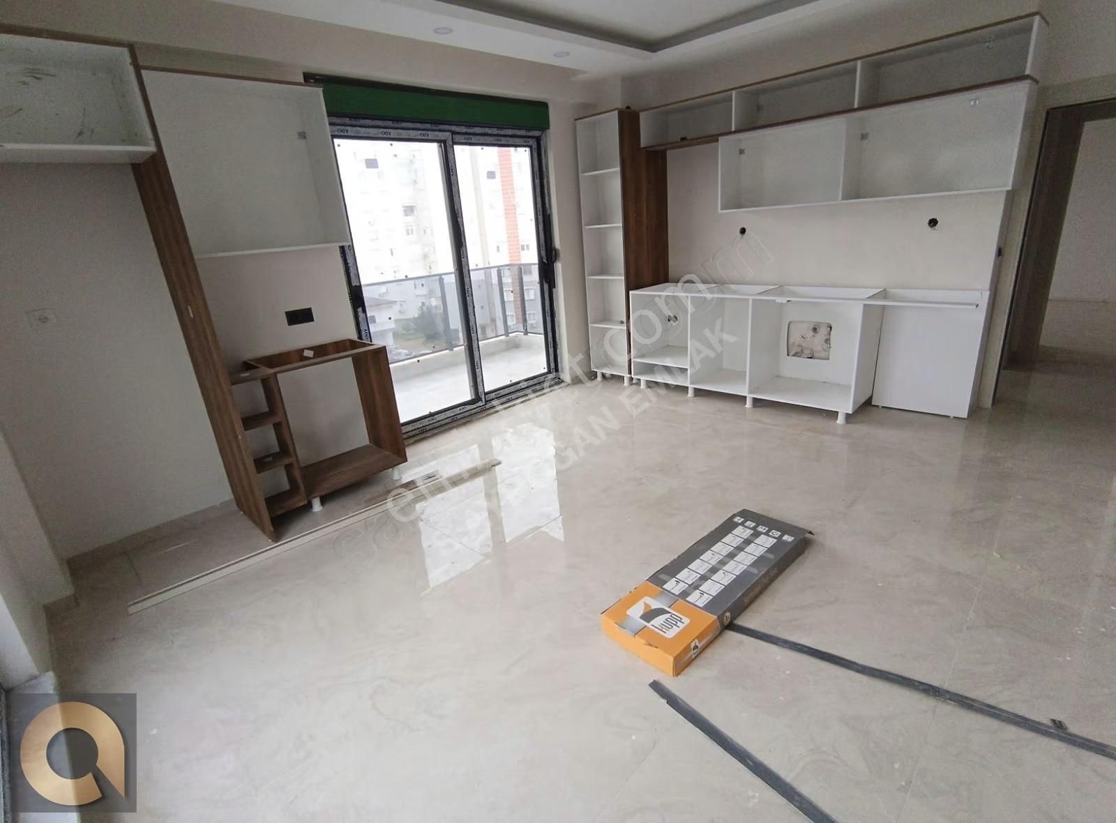 Varsak Karşıyaka'da Satılık 2+1 Sıfır Tramvay Durağının Dibi